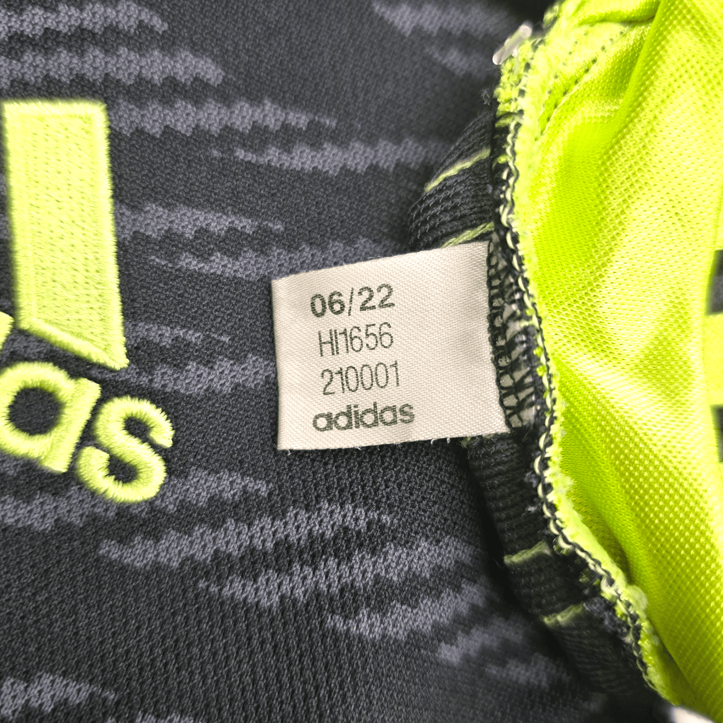 2022/23 Real Madrid Third Football Shirt (M) Adidas #22 Rüdiger