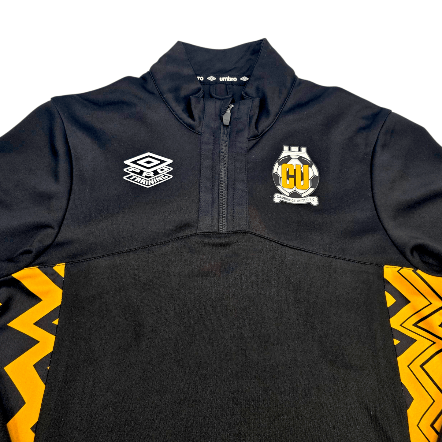 2023/24 Cambridge United Training Top (S) Umbro