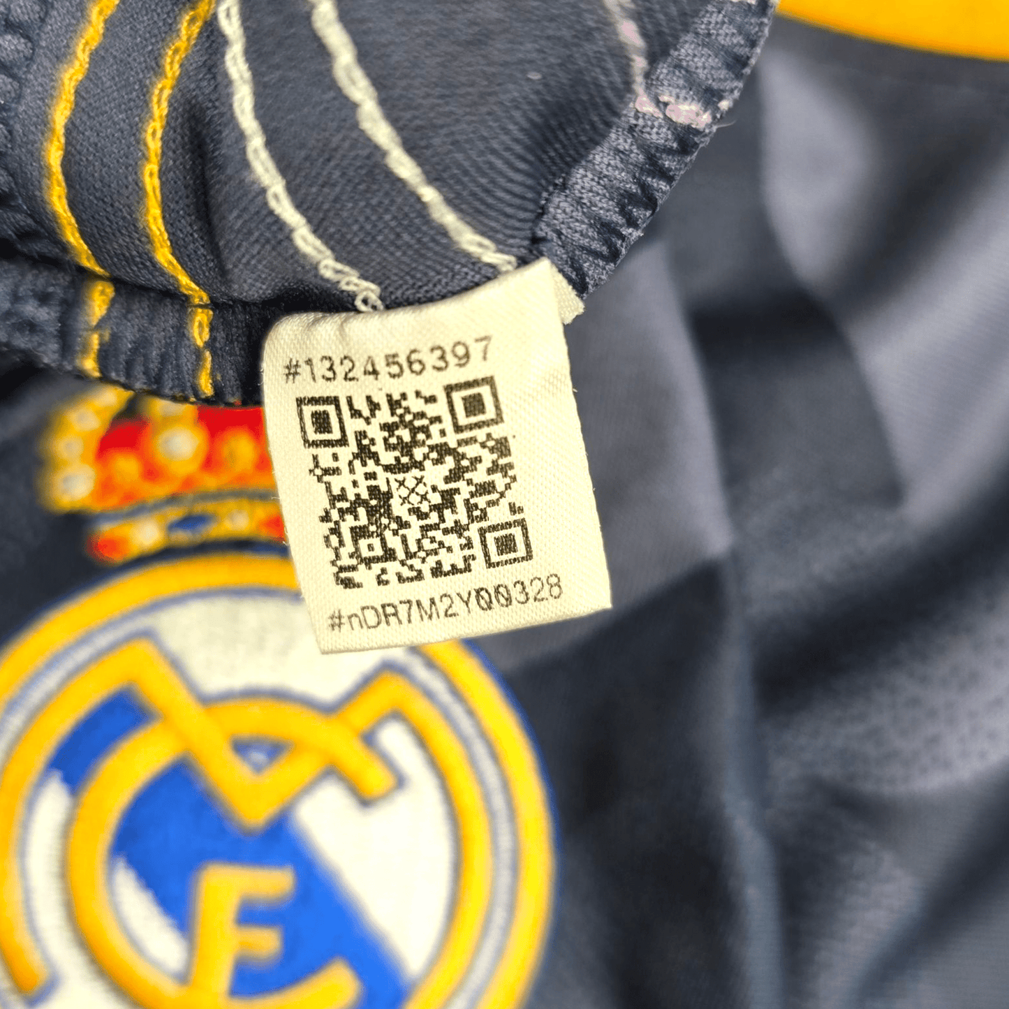 2023/24 Real Madrid Away Football Shirt (L) Adidas #5 Bellingham
