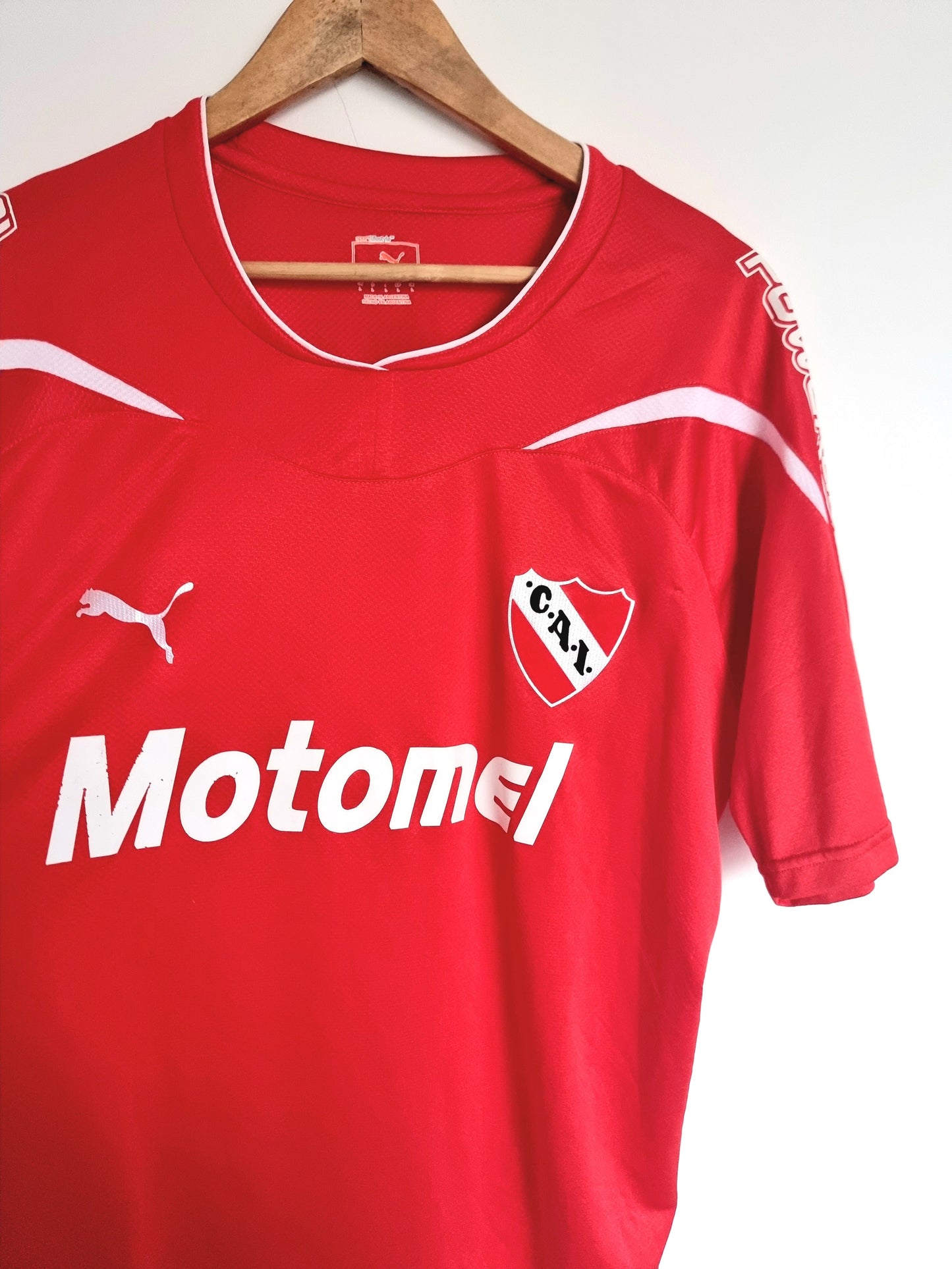 Puma Independiente 10/12 '2 (Velaquez)' Home Shirt Large