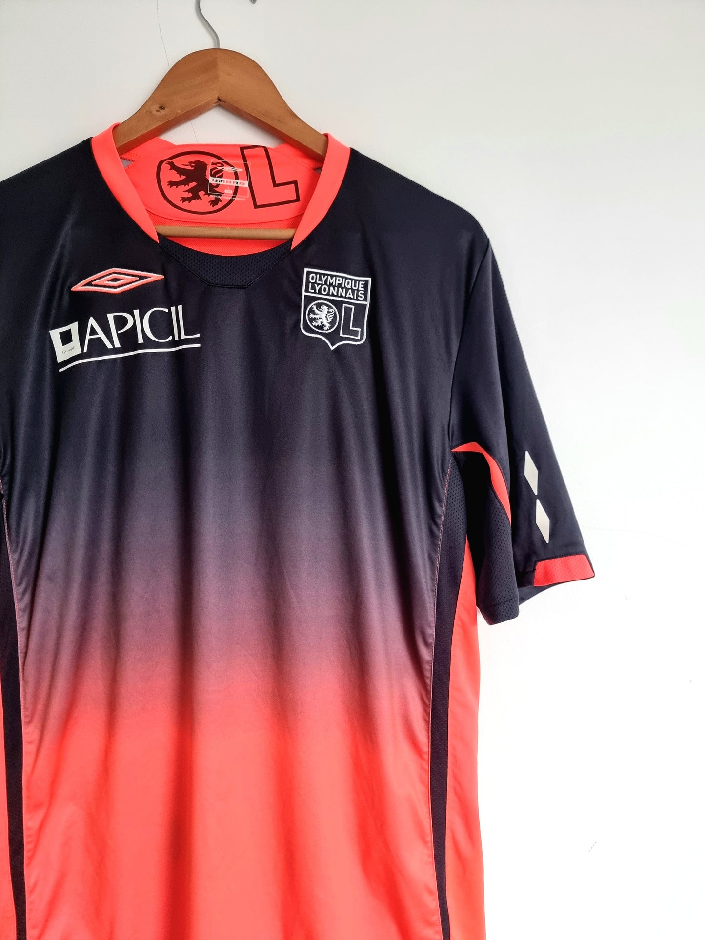 Umbro Lyon 09/10 Away Shirt Large