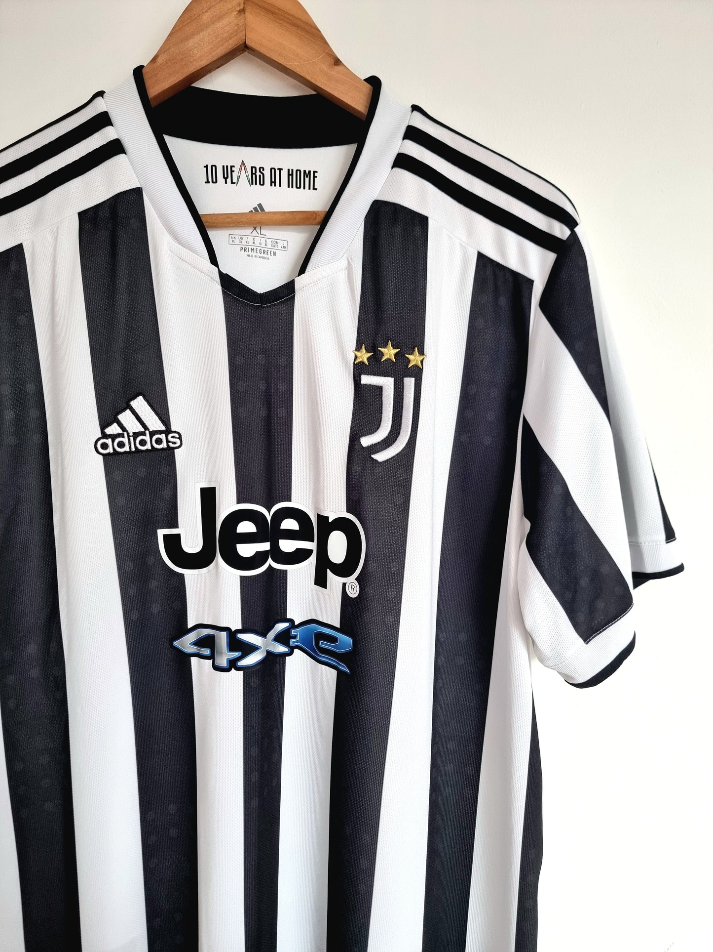 Adidas Juventus 21/22 Home Shirt XL