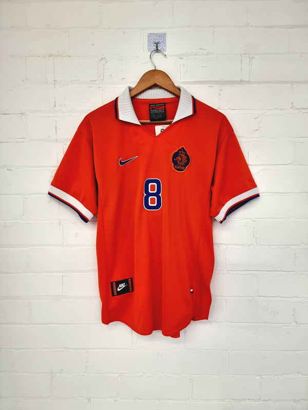 Nike Netherlands 97/98 '8 (Bergkamp)' Home Shirt Medium