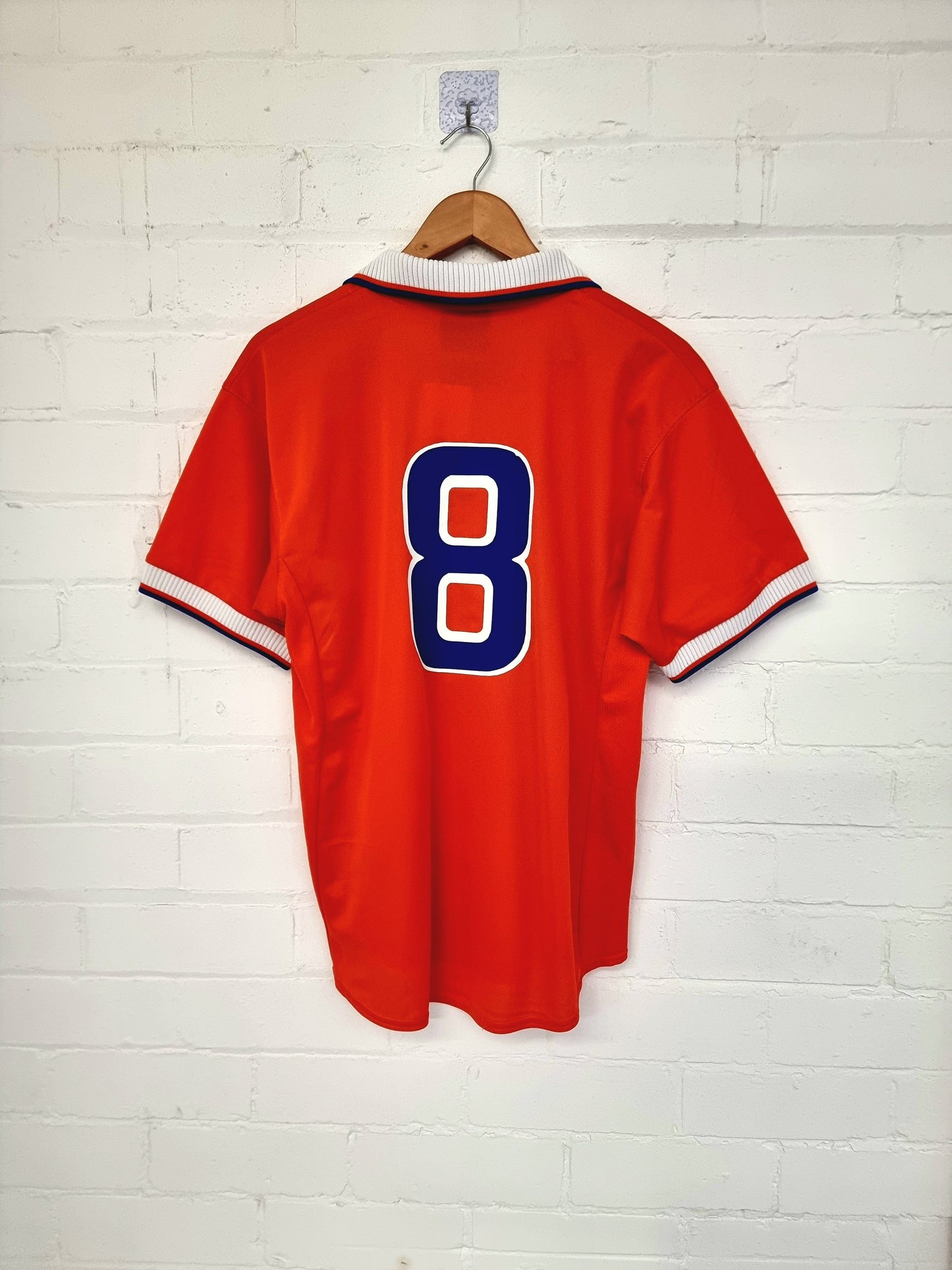 Nike Netherlands 97/98 '8 (Bergkamp)' Home Shirt Medium