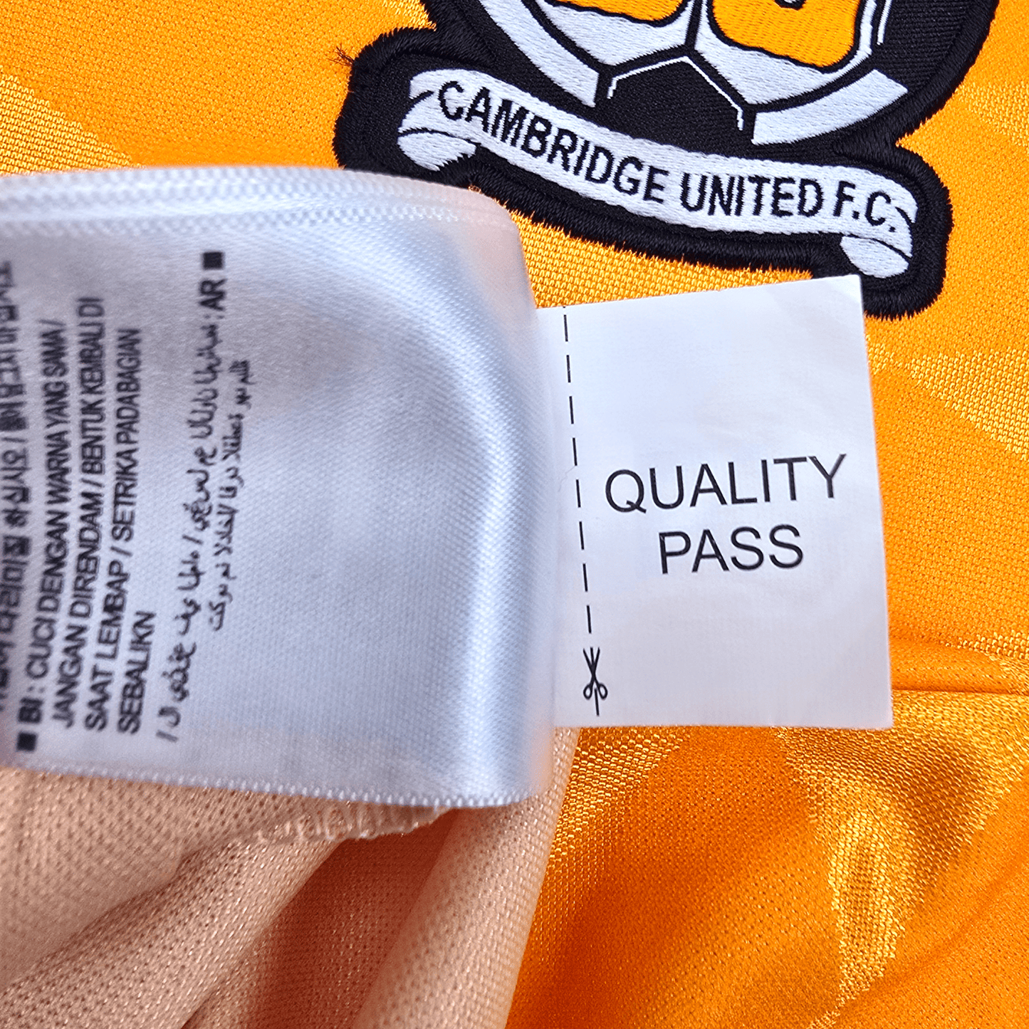 2024/25 Cambridge United Home Football Shirt (M) Umbro