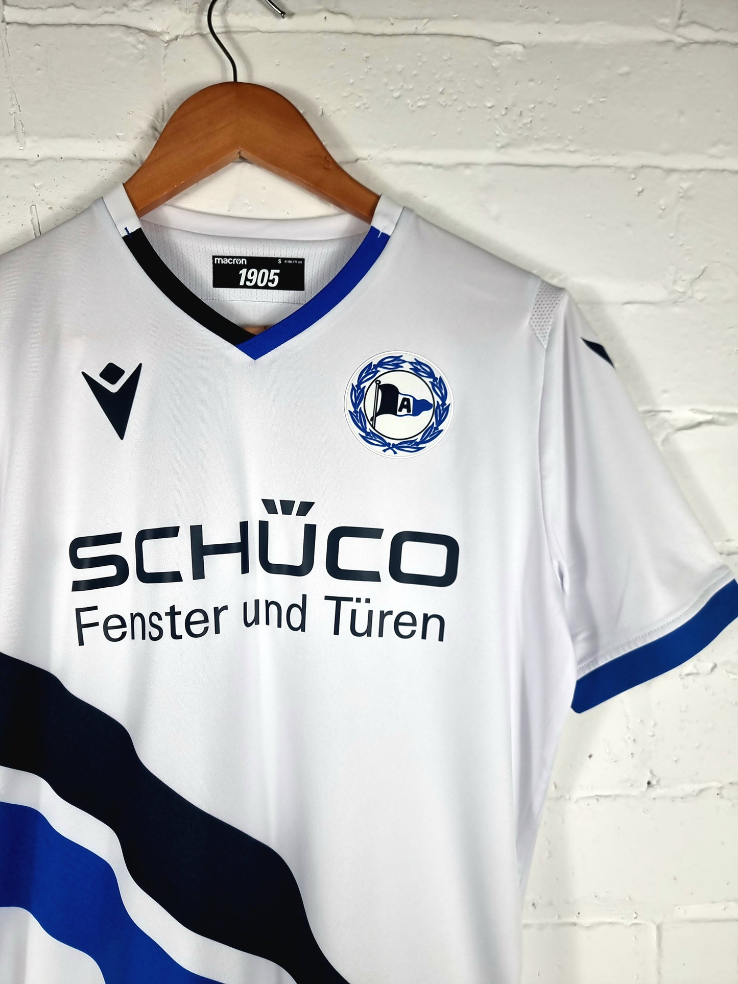 Macron Arminia Bielefeld 20/21 Away Shirt Small