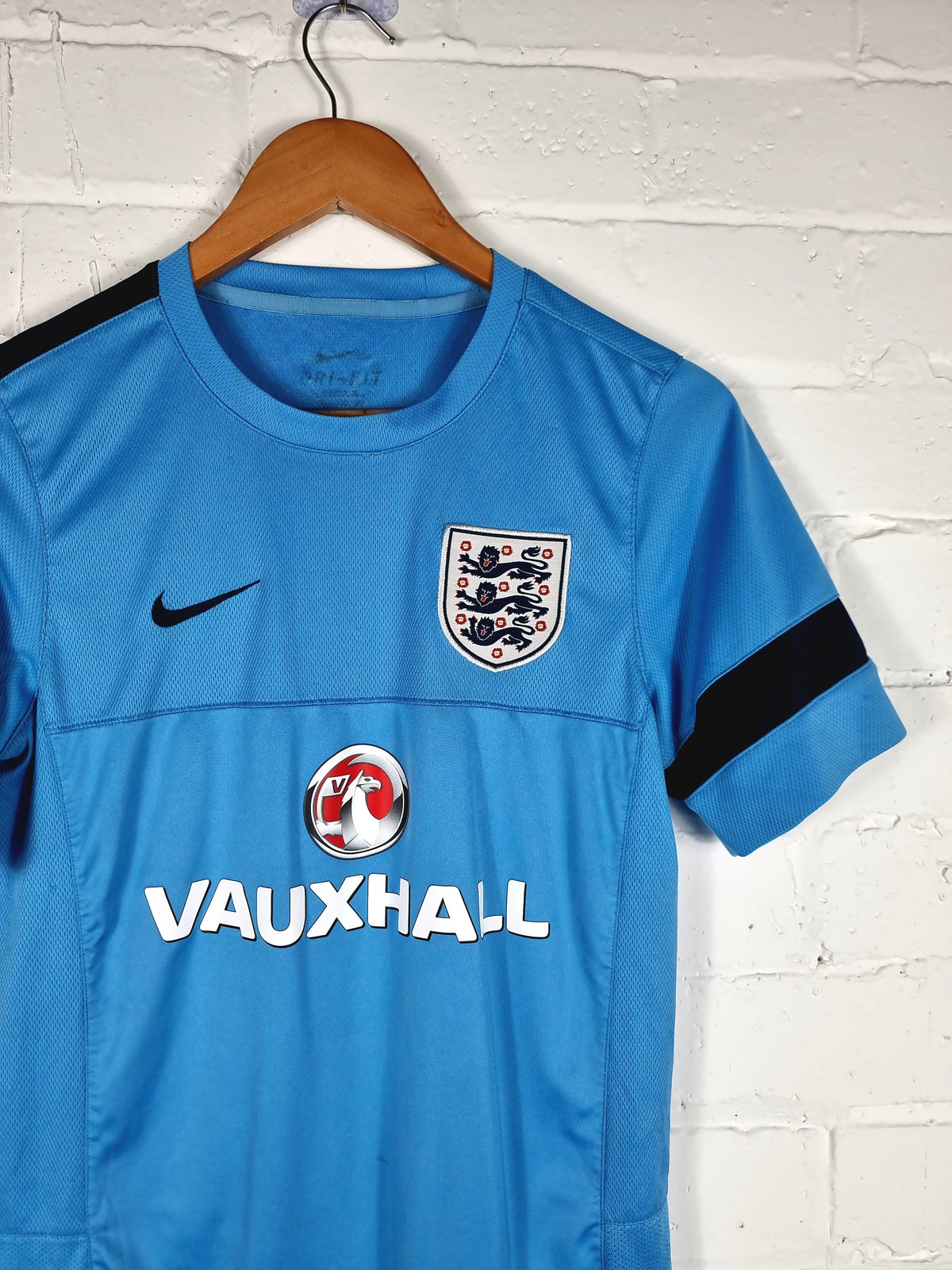 Nike England 2013/14 Training Shirt Small