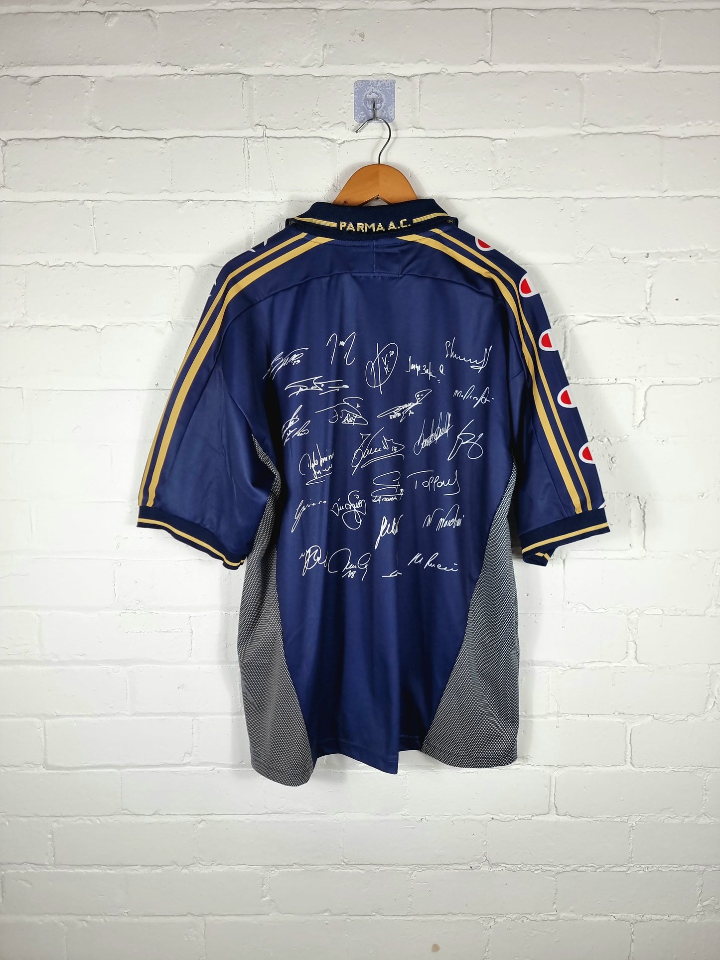 Champion Parma 2001/02 Finale TIM Cup Special Signed Third Shirt XL