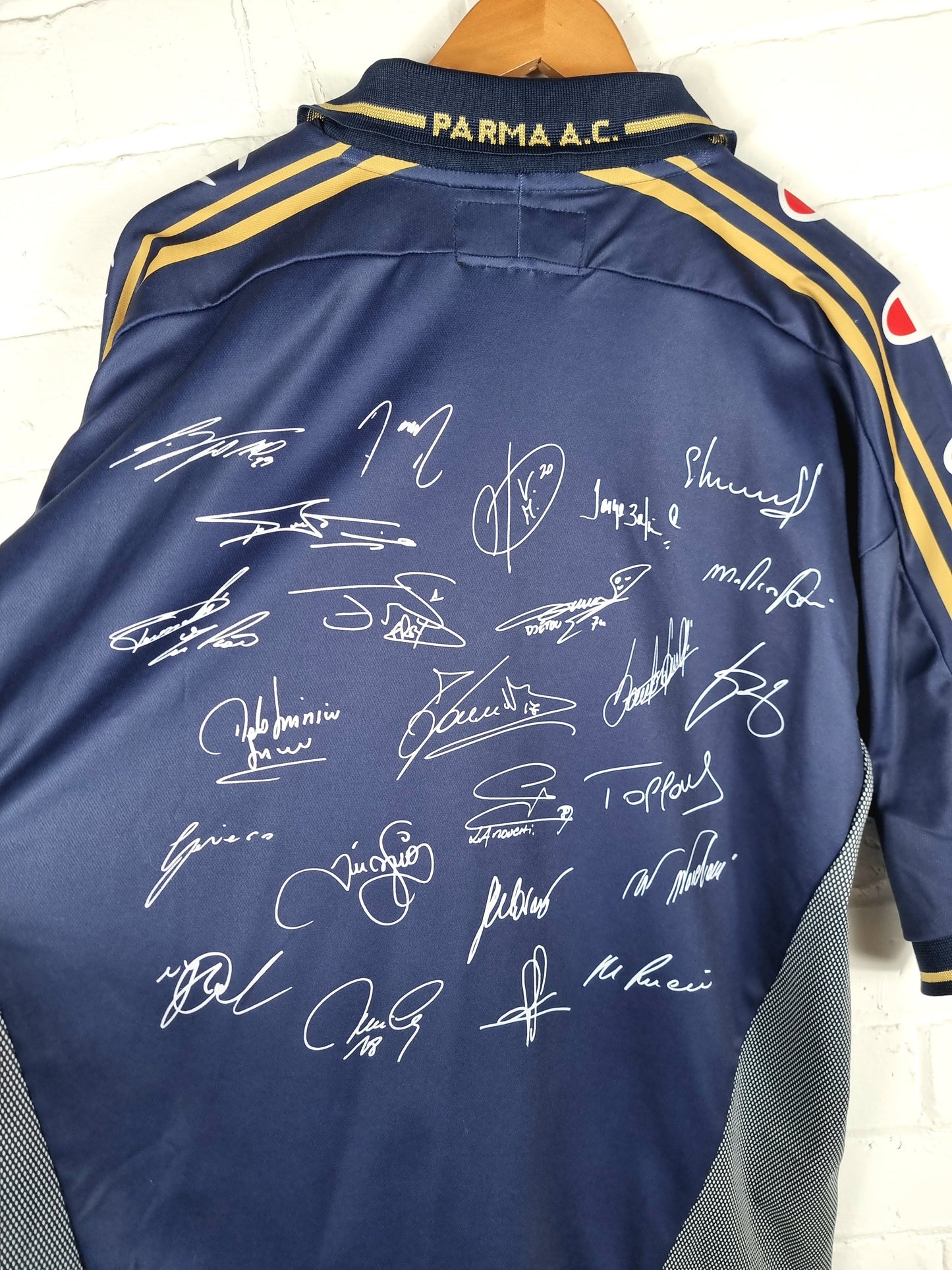 Champion Parma 2001/02 Finale TIM Cup Special Signed Third Shirt XL