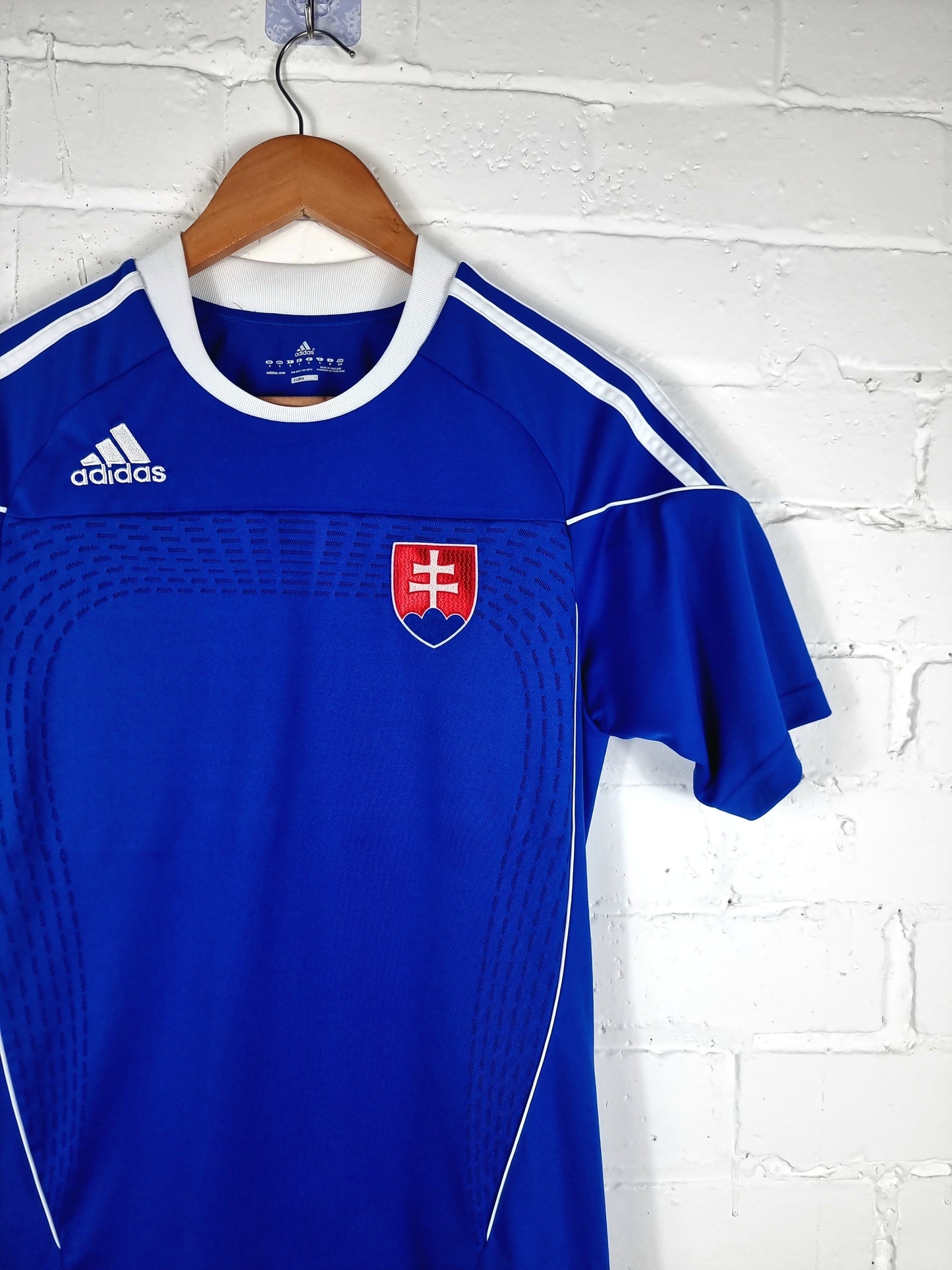 Adidas Slovakia 2010/11 Player Spec Away Shirt Small