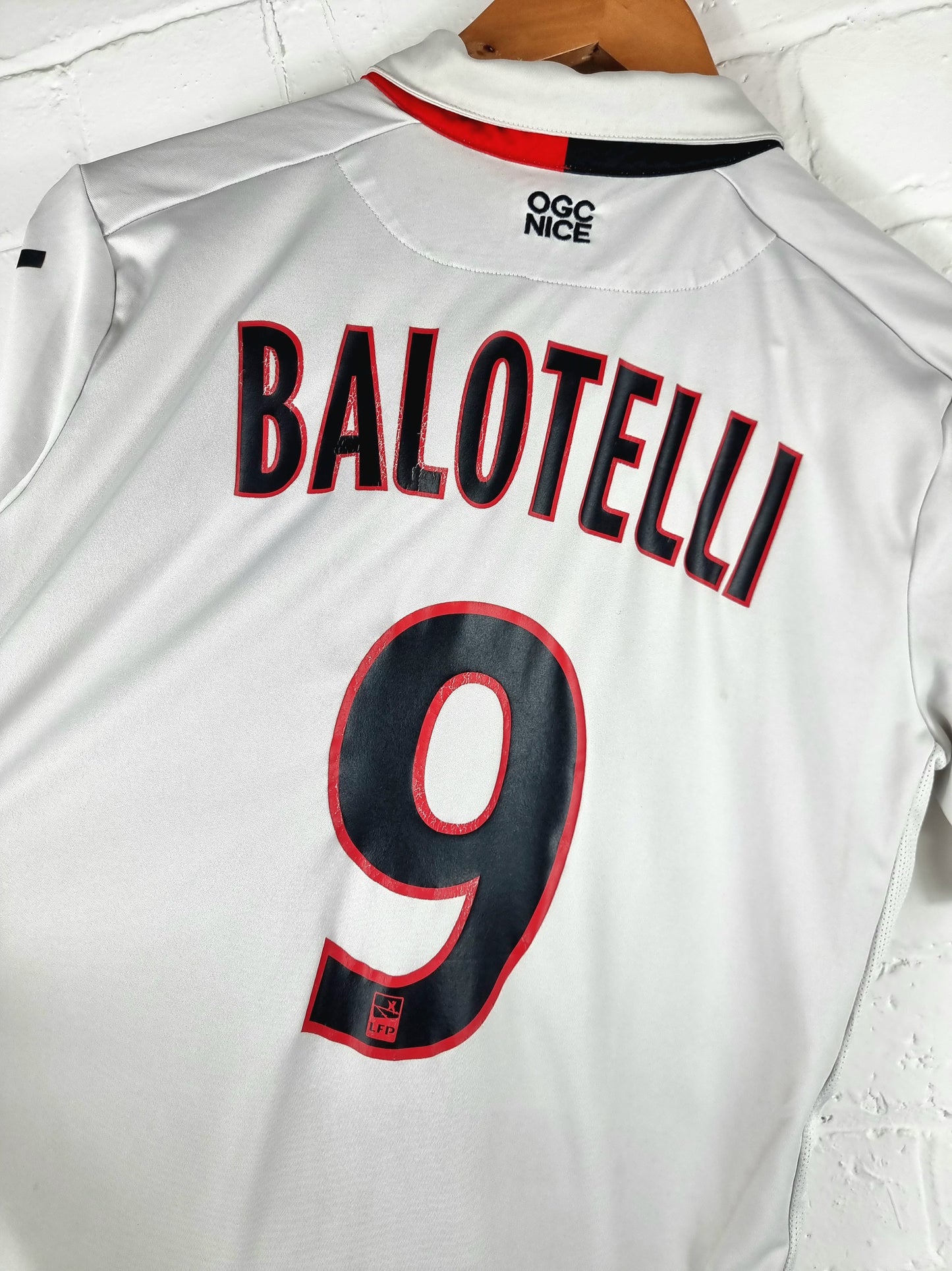 Macron OGC Nice 2017/18 'Balotelli 9' Away Shirt Small