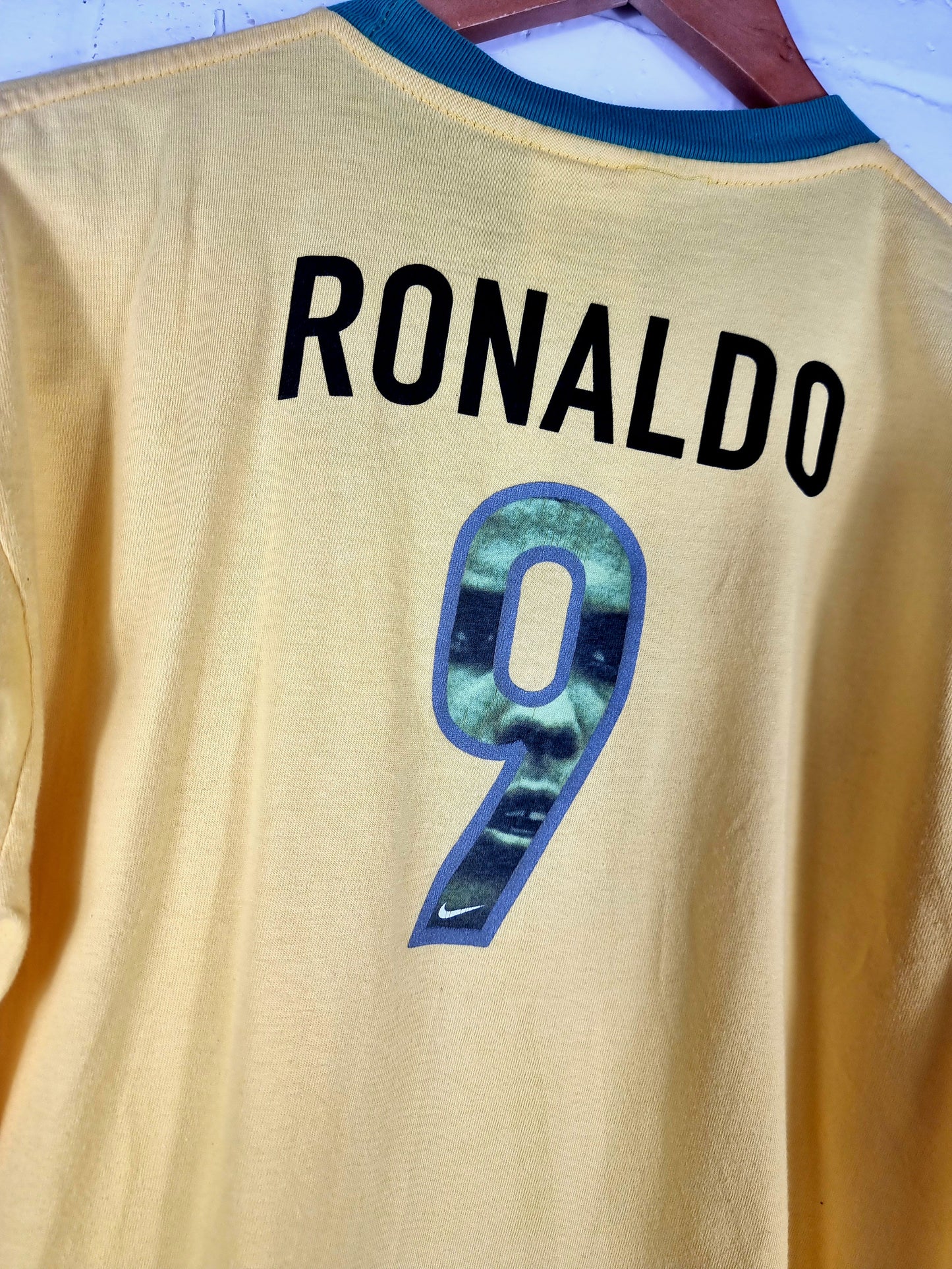 Nike Brazil 1998/00 R9 Leisure T-Shirt Small
