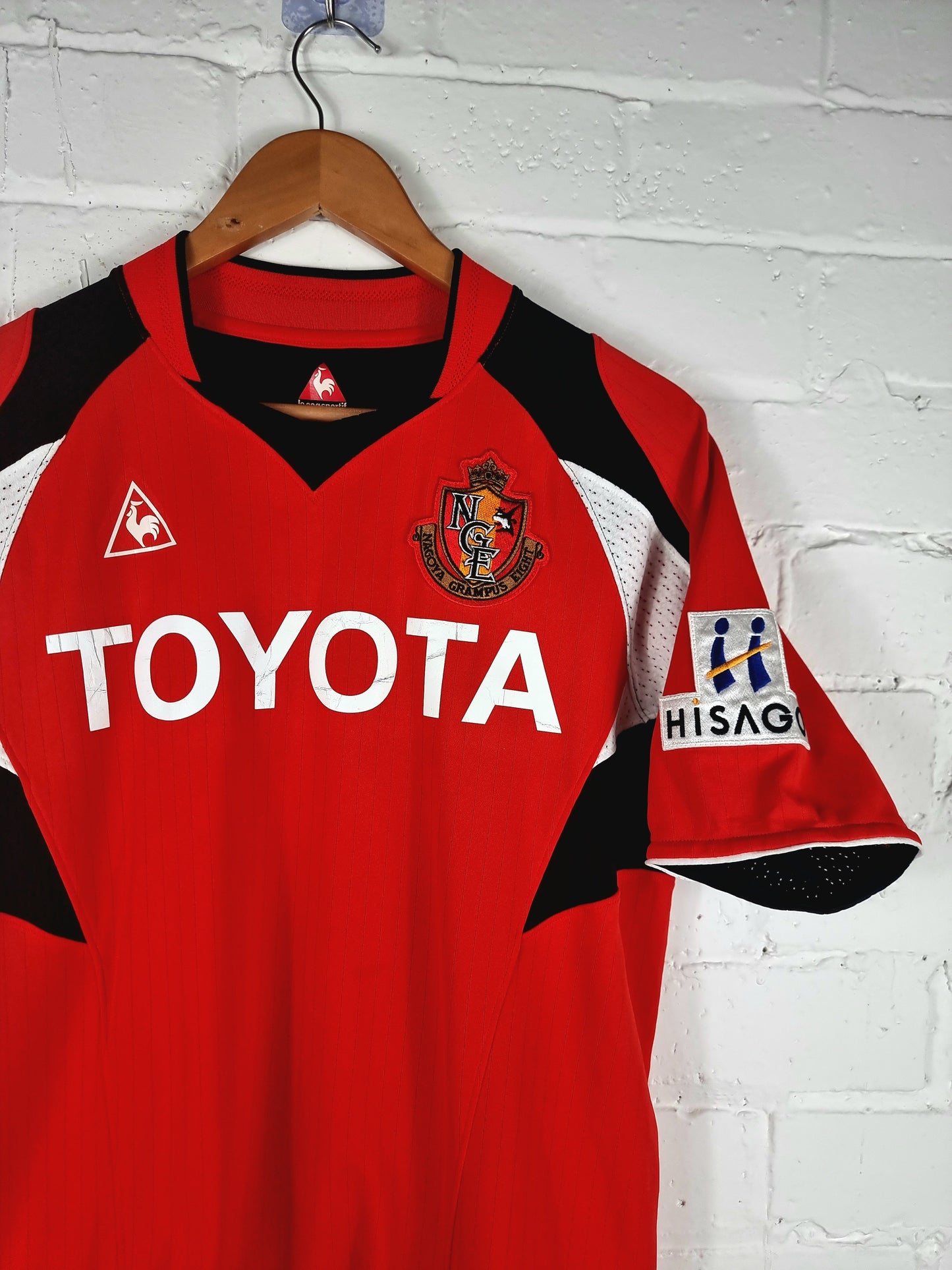 Le Coq Sportif Nagoya Grampus Eight 2005/07 Home Shirt Medium
