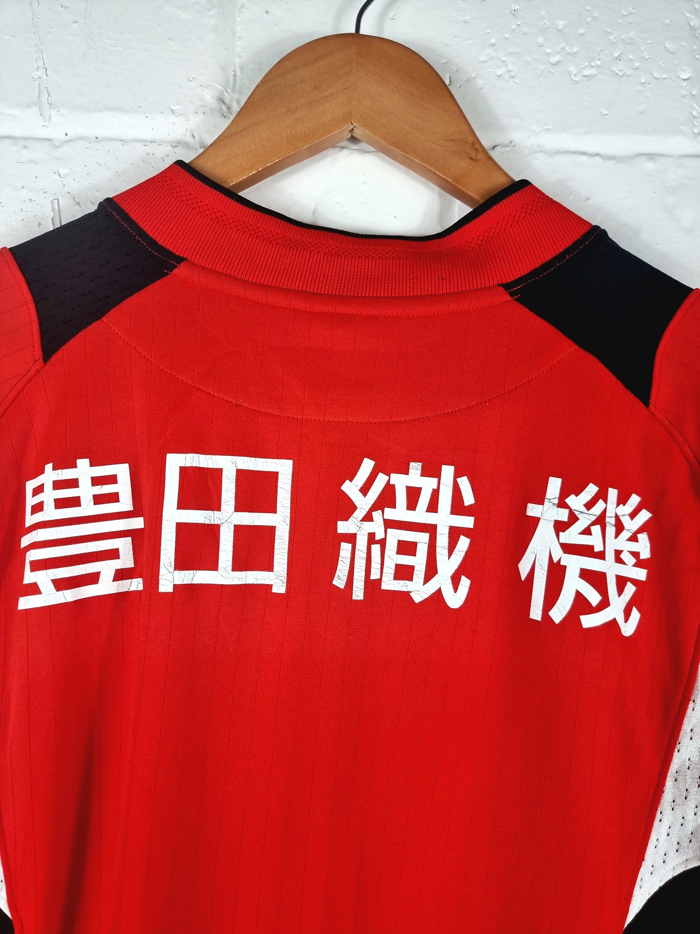 Le Coq Sportif Nagoya Grampus Eight 2005/07 Home Shirt Medium