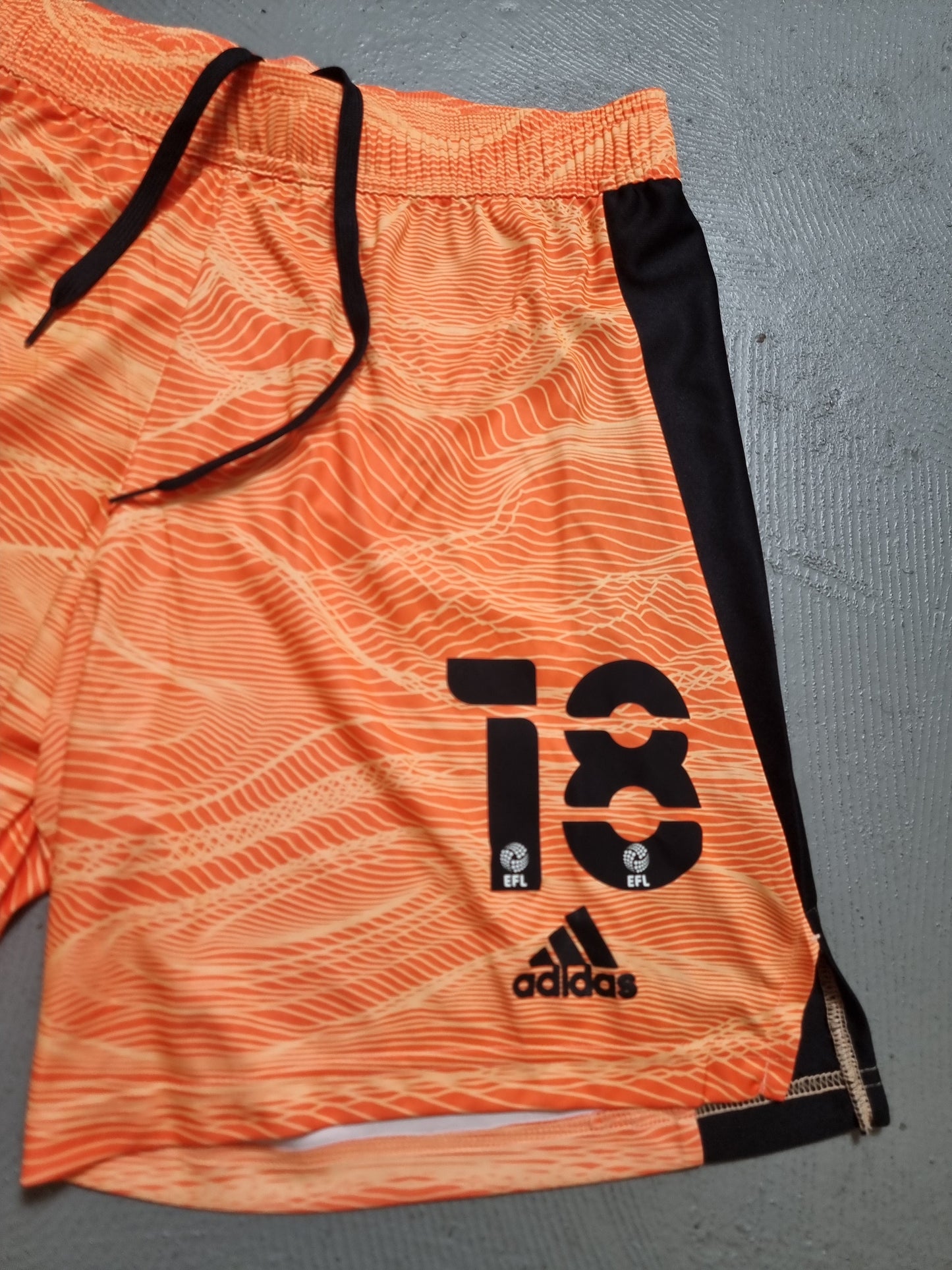 Adidas Sheffield United 2021/22 '18 (Foderingham)' Goalkeeper Shorts Large