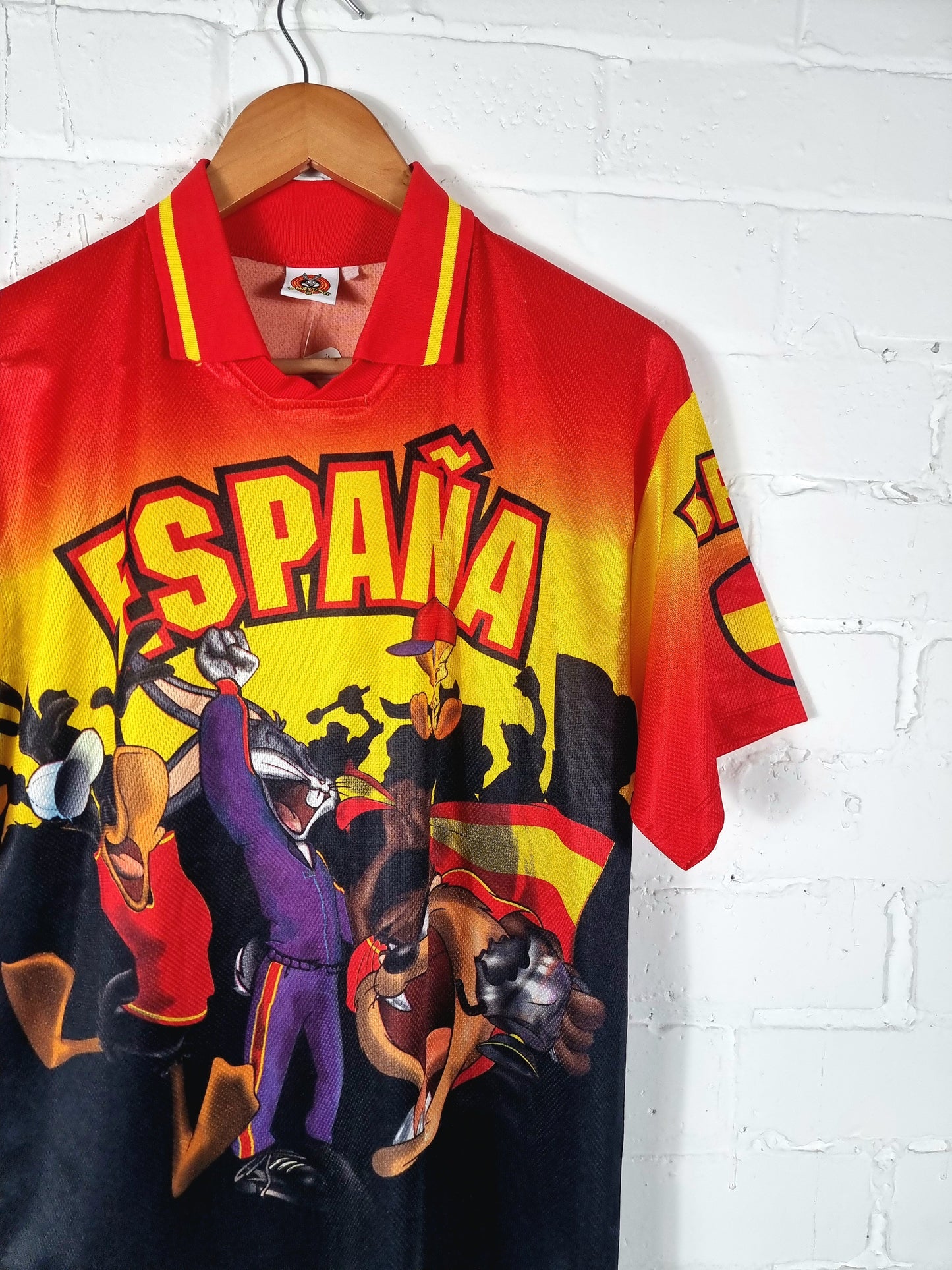 Looney Tunes Spain 1998 Graphic Football Shirt Medium