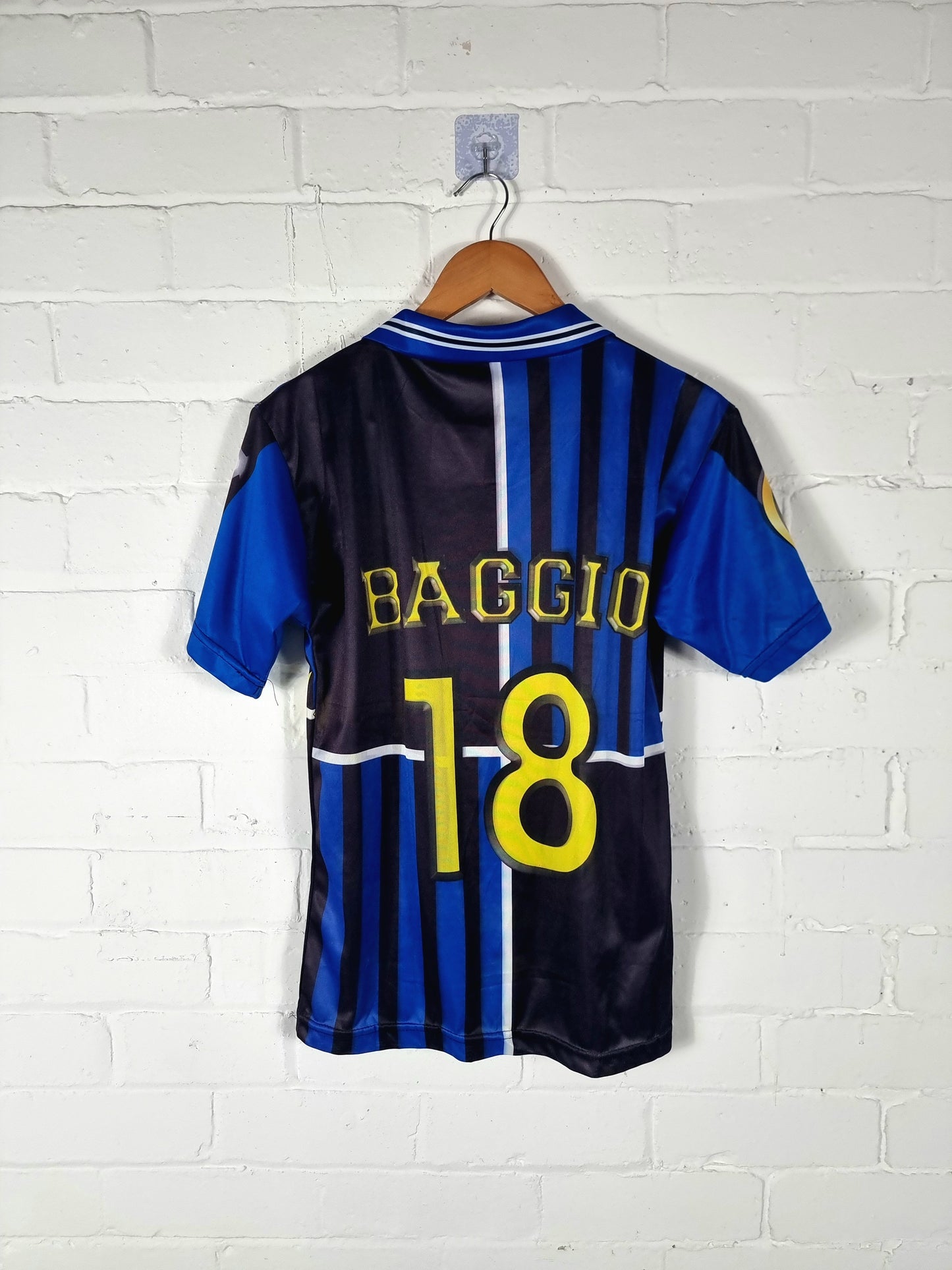 Inter Milan 1998/99 Bootleg Roberto Baggio Graphic Print Football Shirt Small