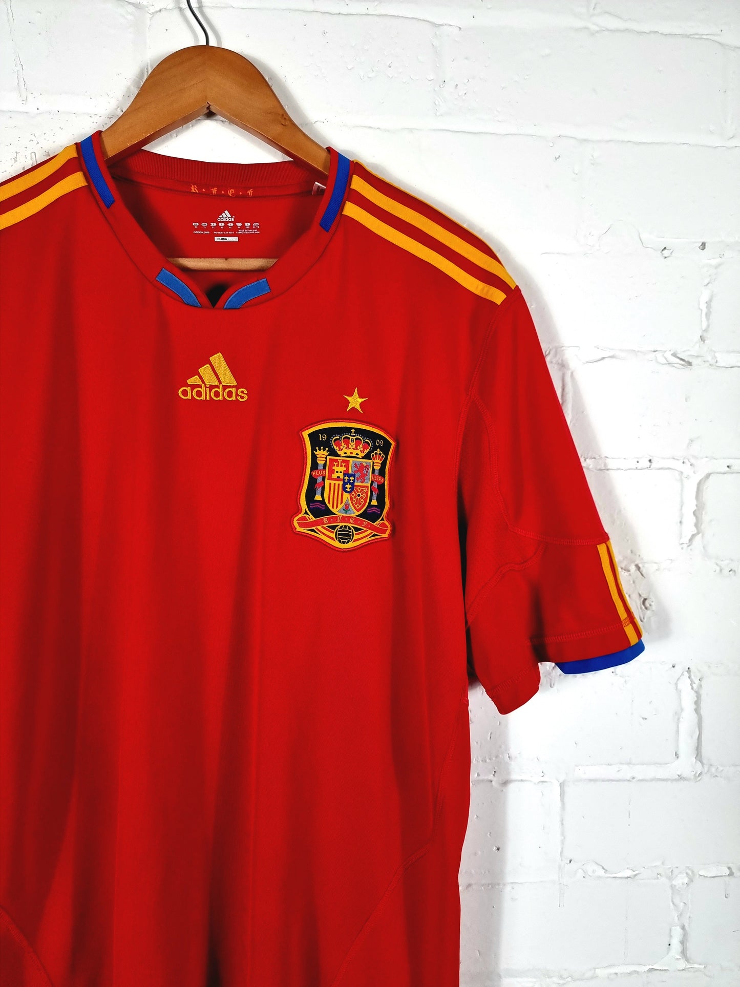 Adidas Spain 2010/11 Home Shirt XL