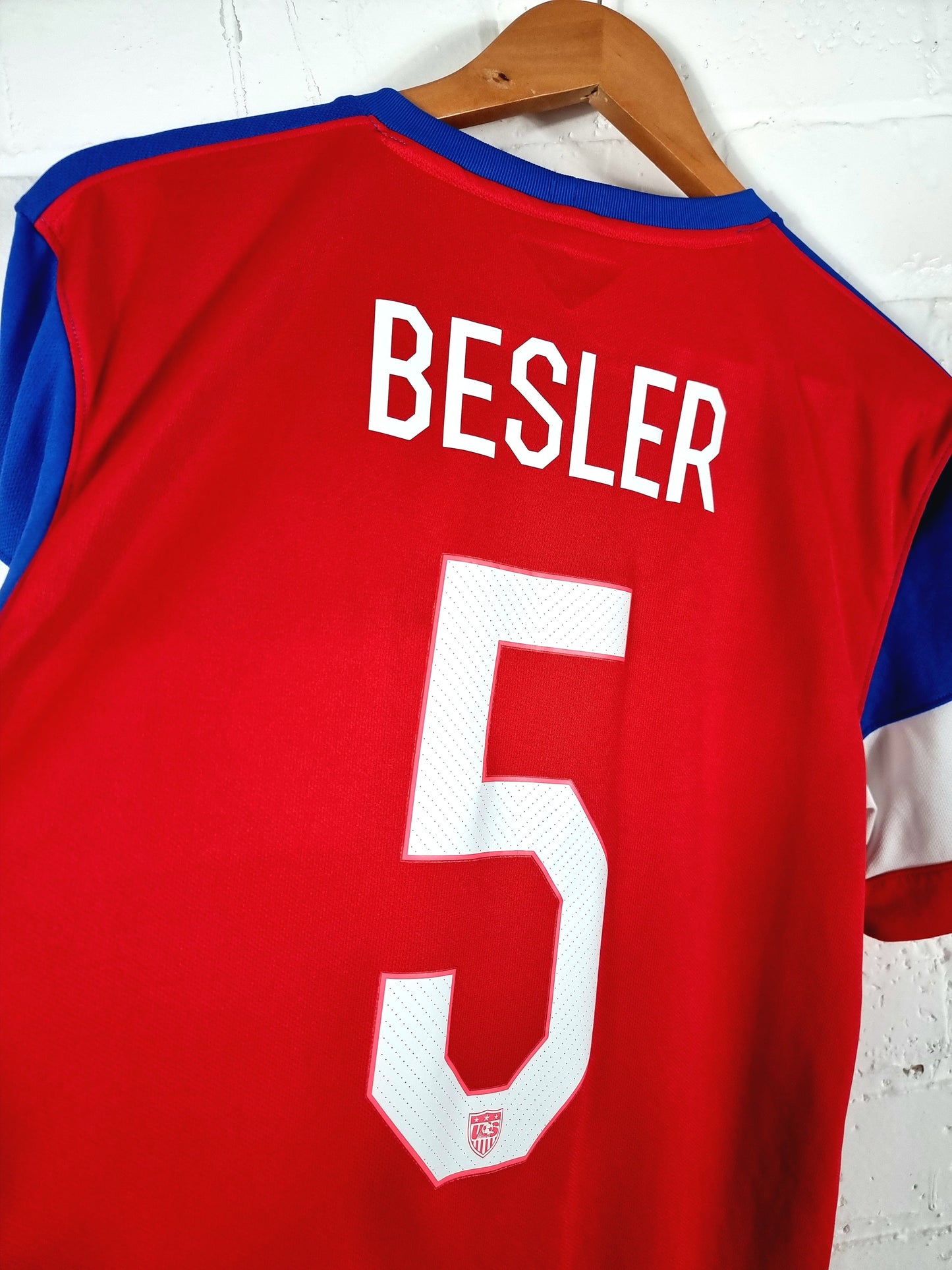 Nike USA 2014/15 'Besler 5' Away Shirt Medium