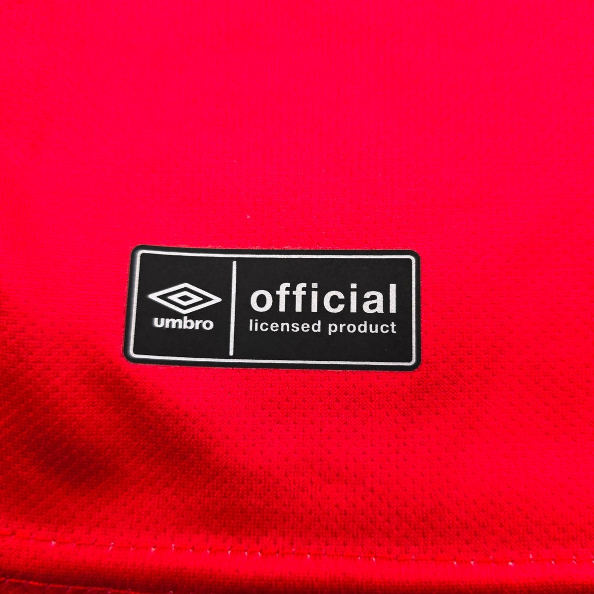 2025/26 Cambridge United Goal Keeper Football Shirt (M) Umbro (BNWTs)