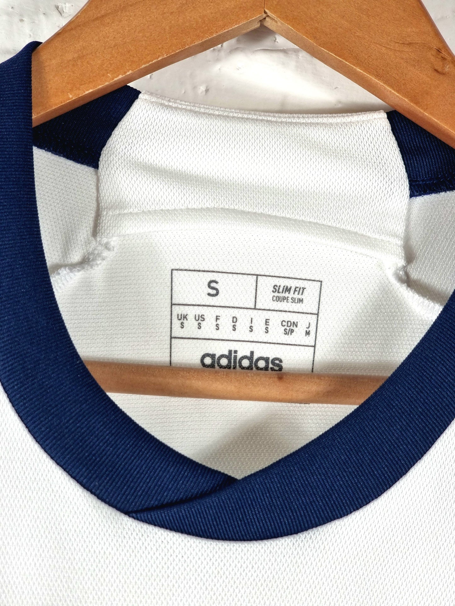 Adidas Scotland 2022/23 Away Shirt Small