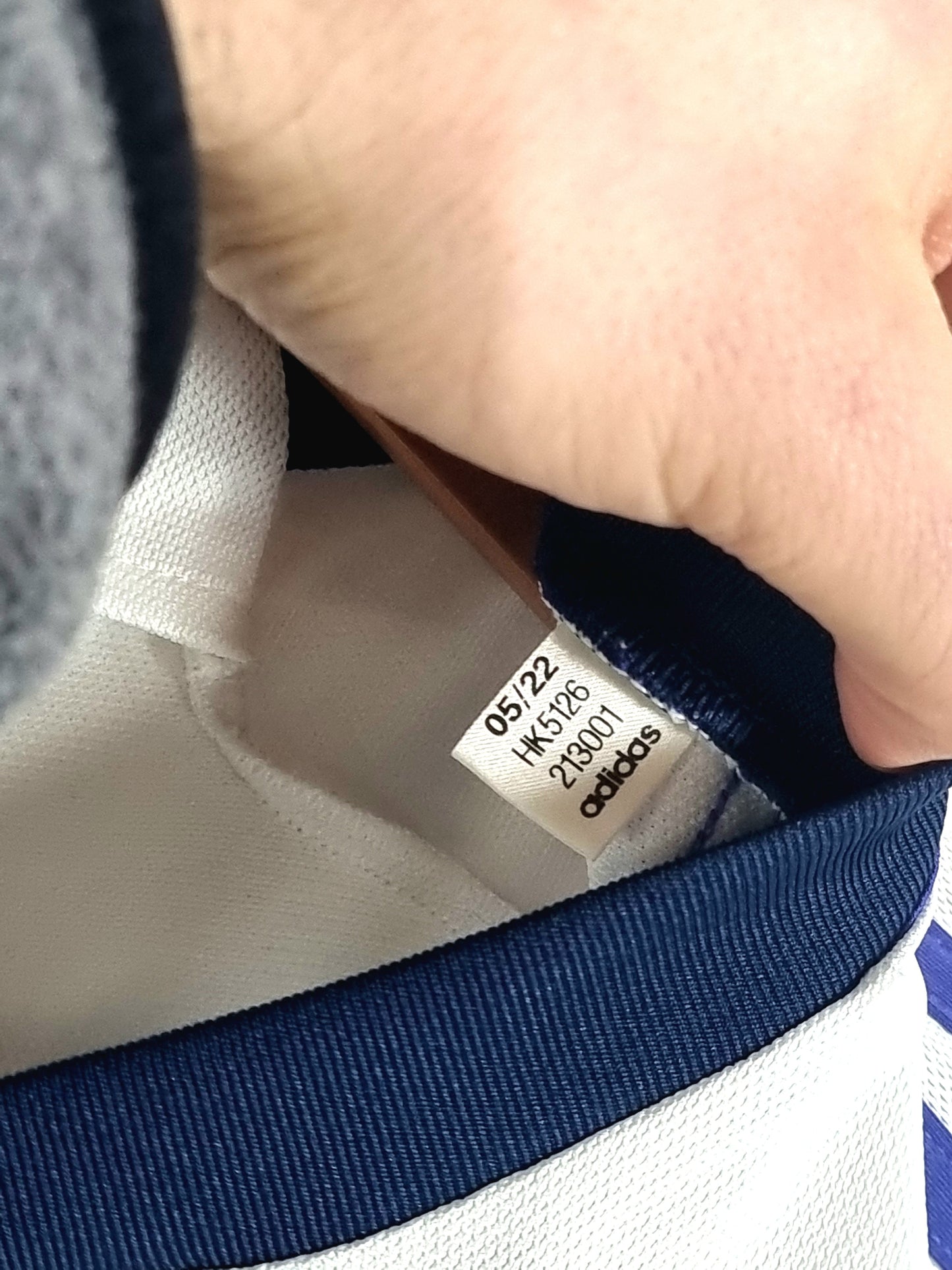 Adidas Scotland 2022/23 Away Shirt Small