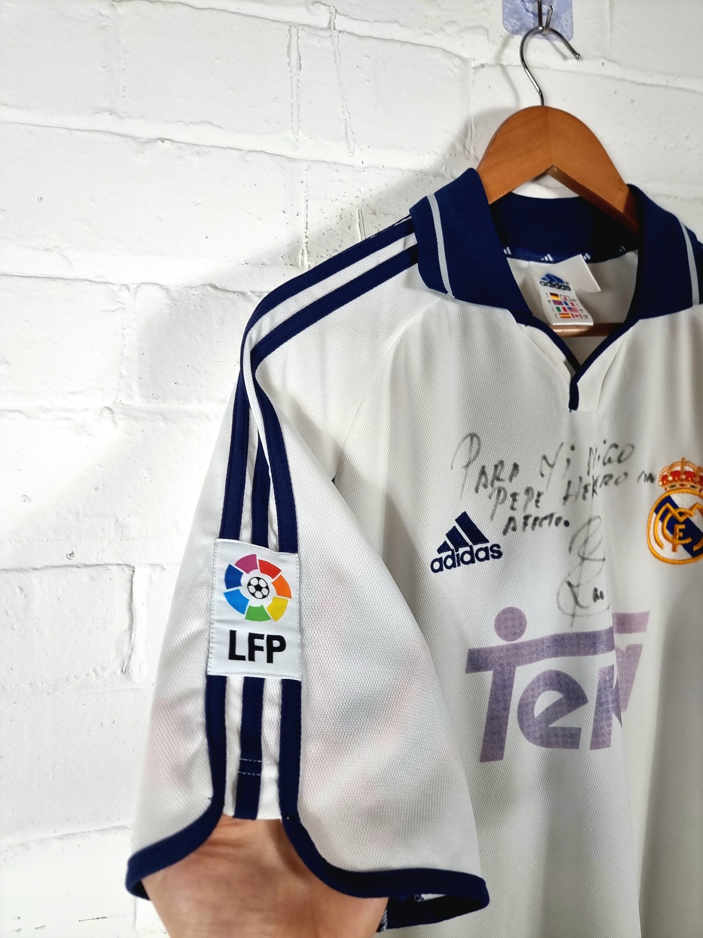 Adidas Real Madrid 2000/01 'Raul 7' Signed Home Shirt Large