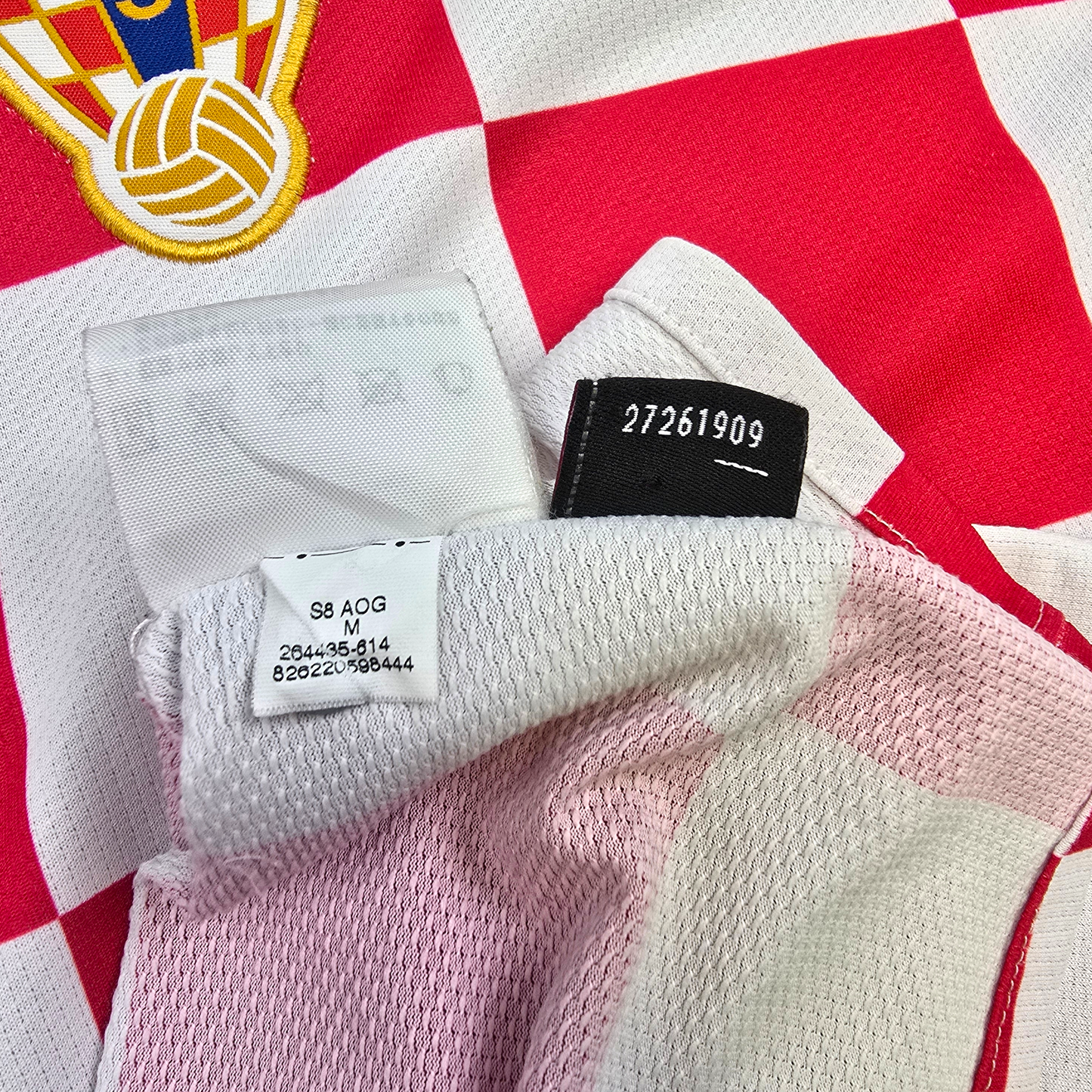2008/10 Croatia Home Football Shirt (M) Nike #14 Modric