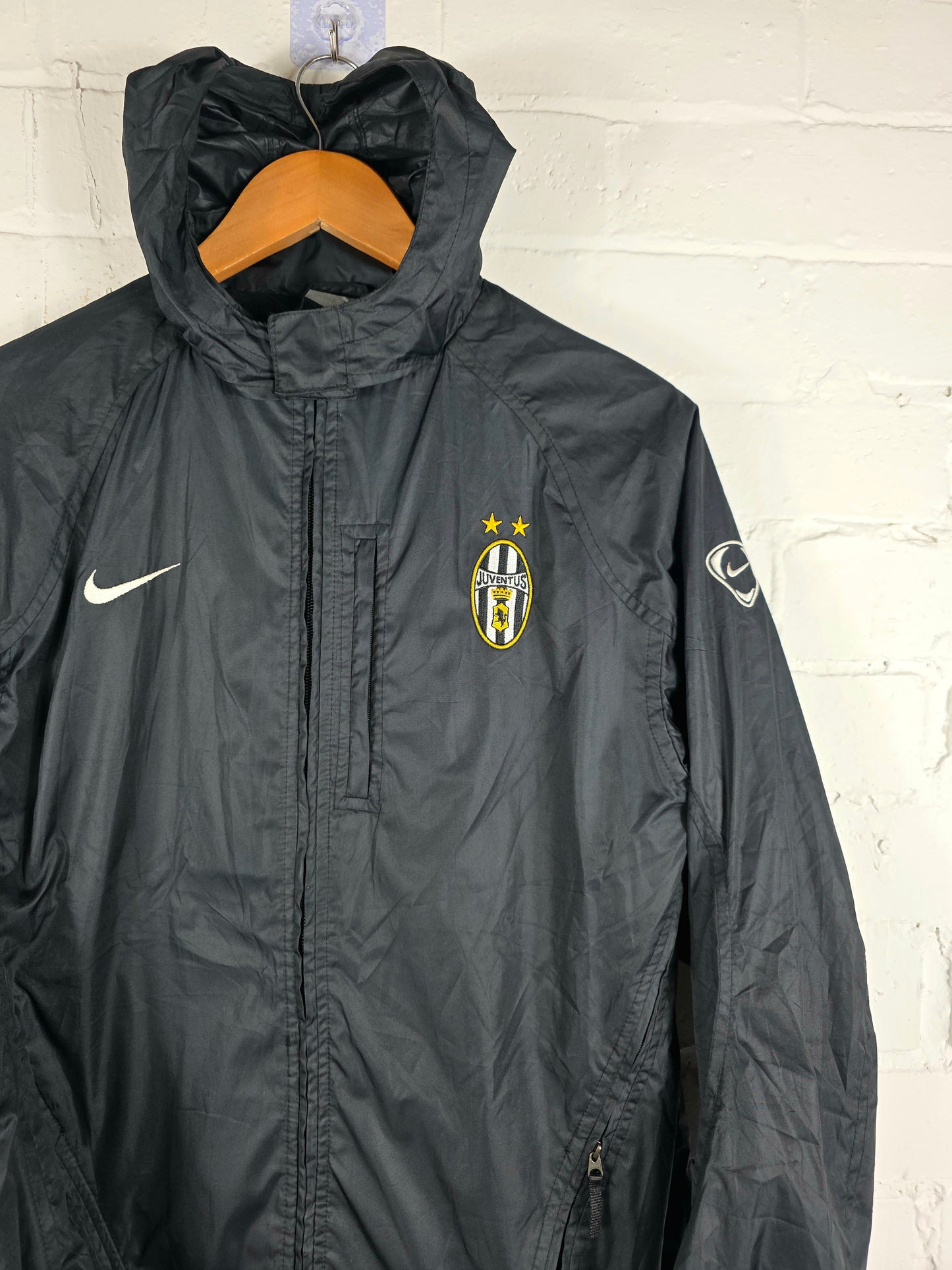 Nike Juventus 2004/05 Hooded Rain Jacket Small