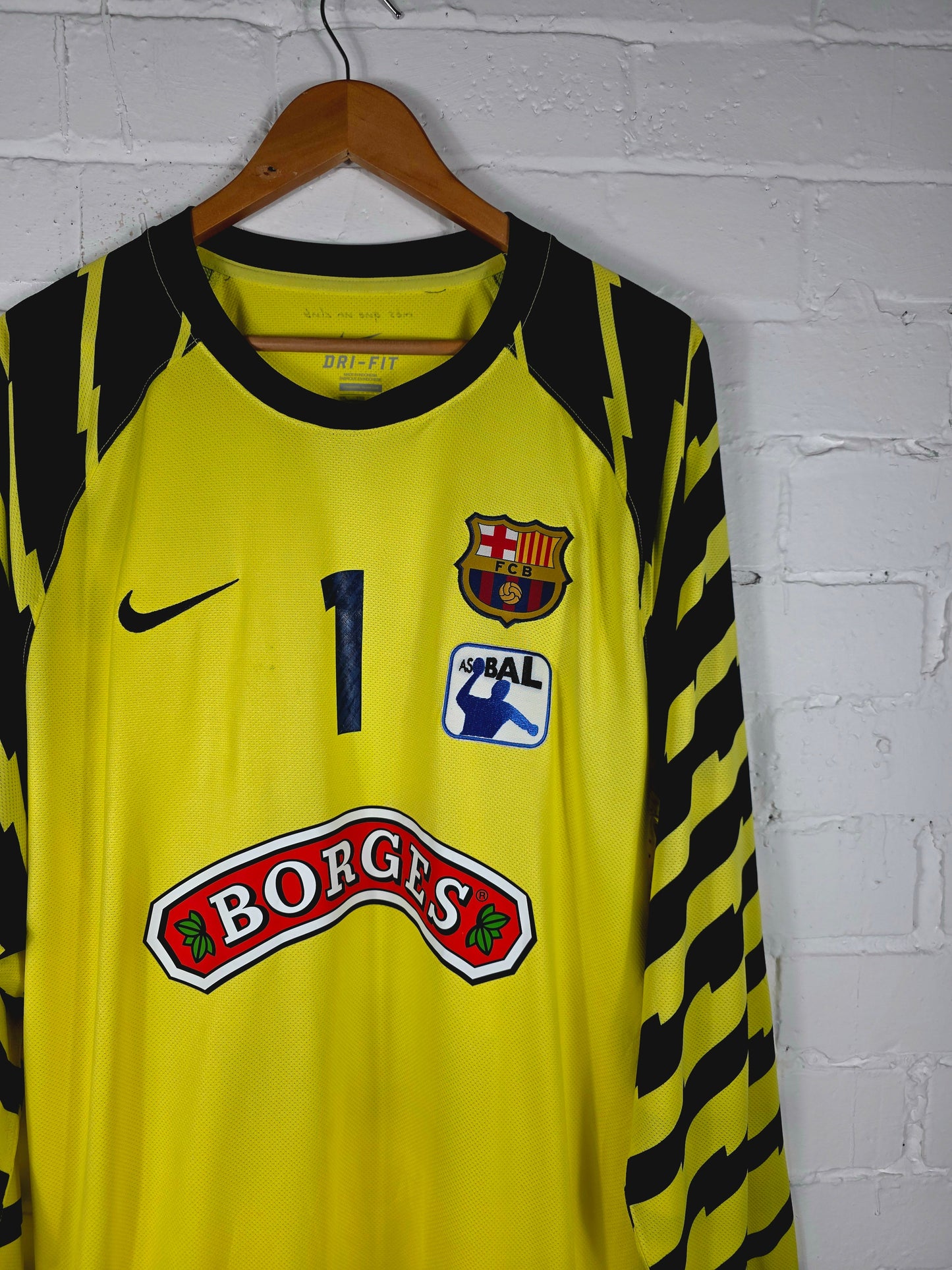 Nike Barcelona 2010/11 'Sjostrand 1' Long Sleeve Match Issue Handball Goalkeeper Shirt XXL