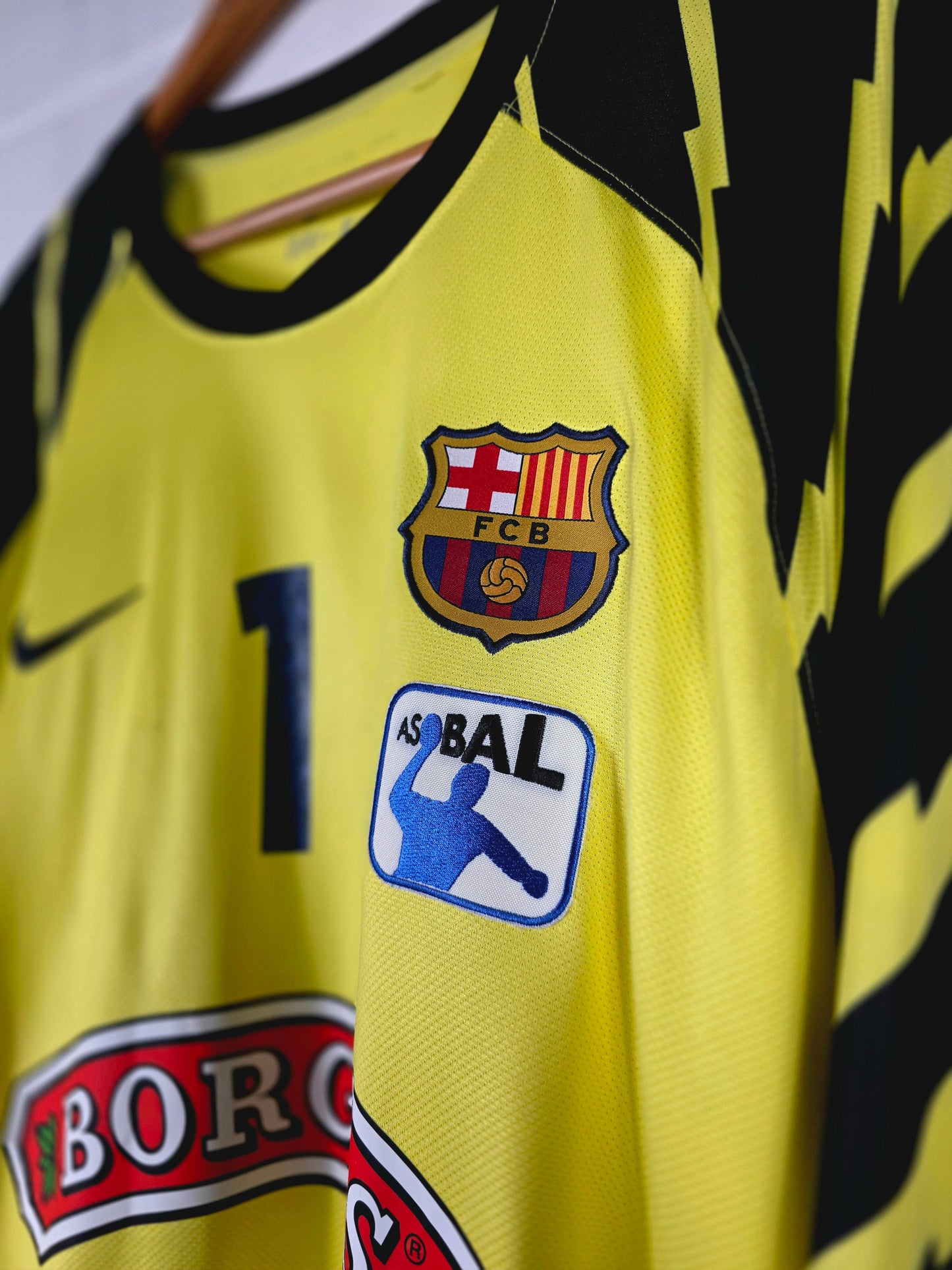 Nike Barcelona 2010/11 'Sjostrand 1' Long Sleeve Match Issue Handball Goalkeeper Shirt XXL