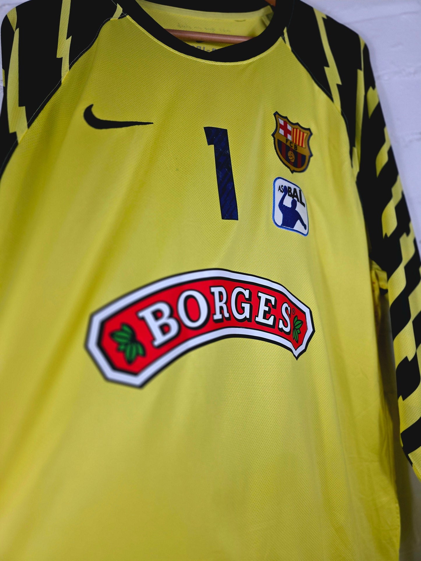 Nike Barcelona 2010/11 'Sjostrand 1' Long Sleeve Match Issue Handball Goalkeeper Shirt XXL