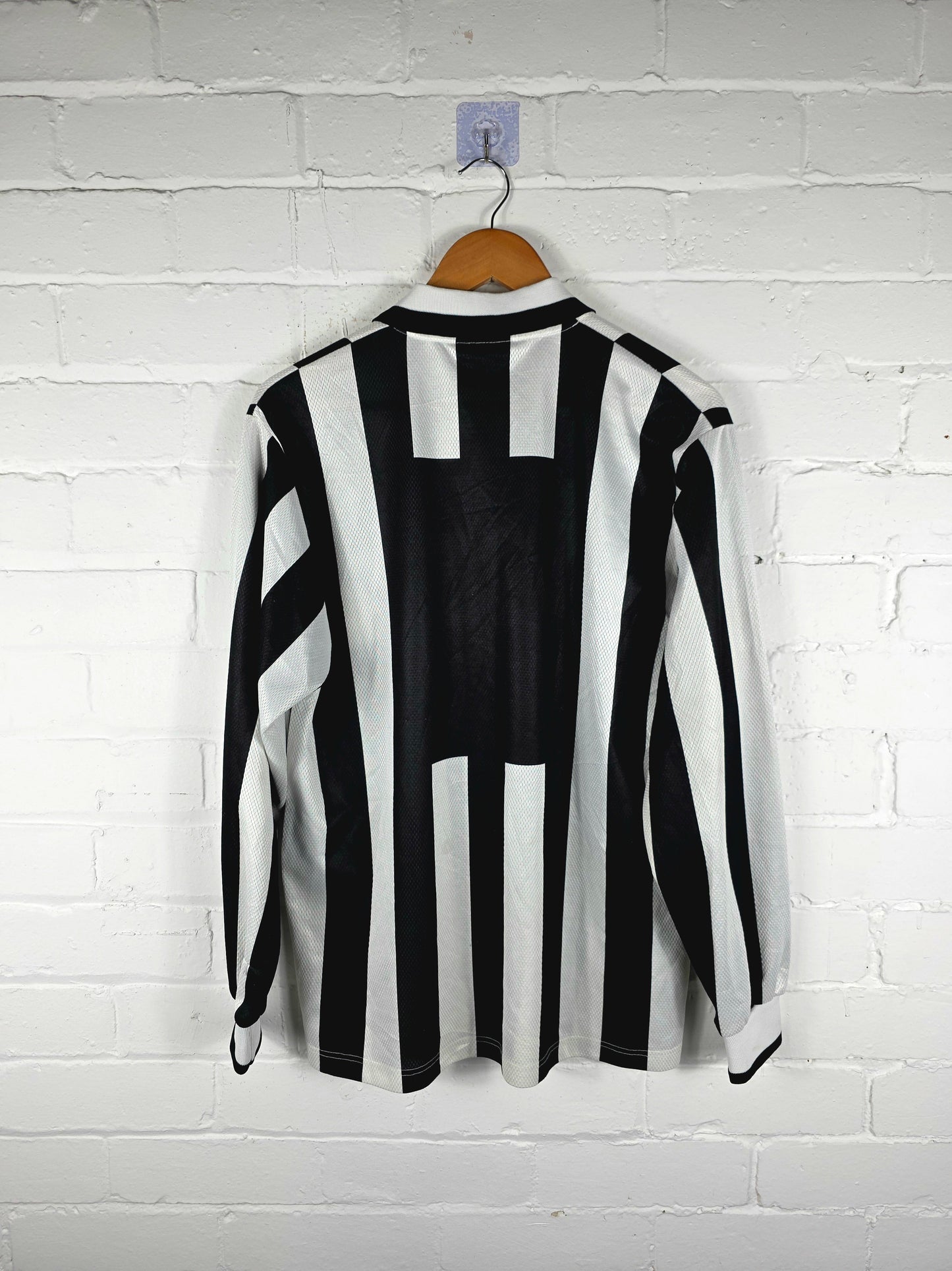 Kappa Juventus 1995/97 Long Sleeve Home Shirt Medium