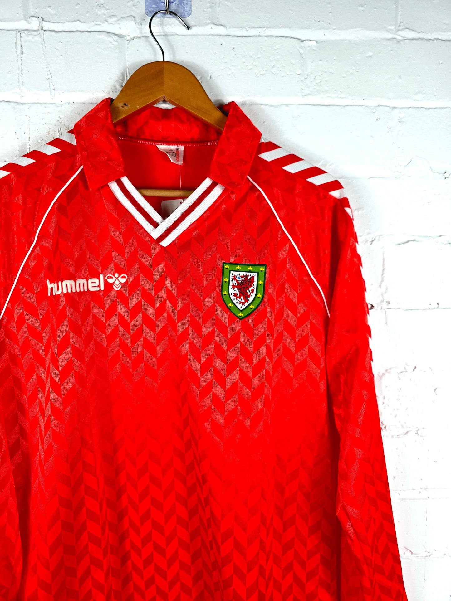 Hummel Wales 1988/90 Long Sleeve Home Shirt Medium
