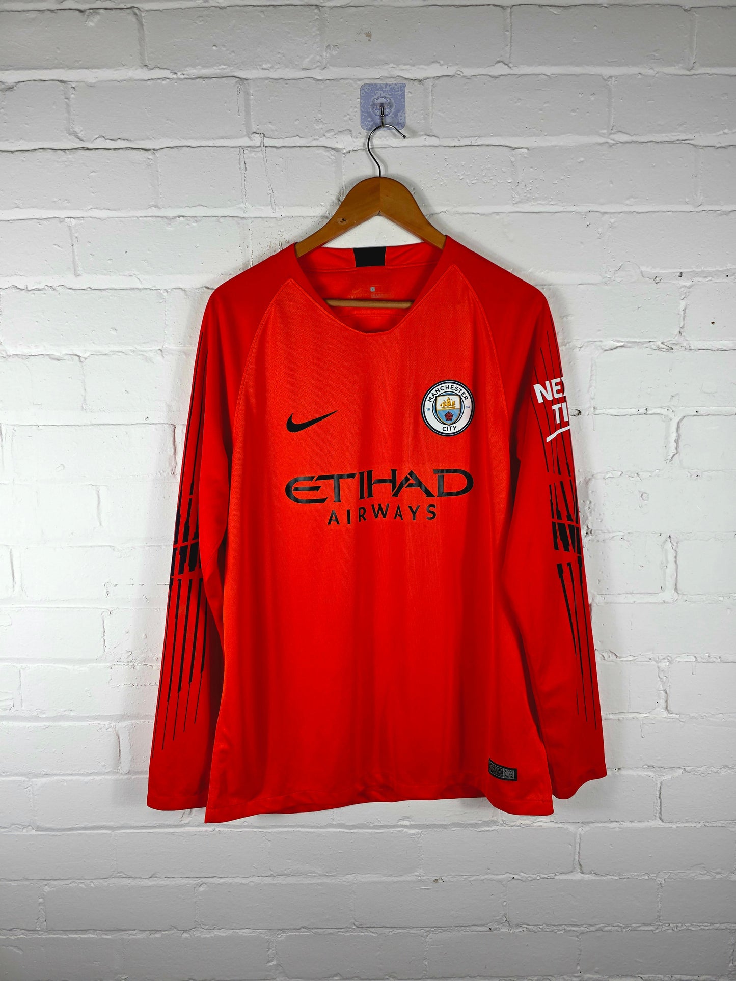 Nike Manchester City 2018/19 Long Sleeve Goalkeeper Shirt Large