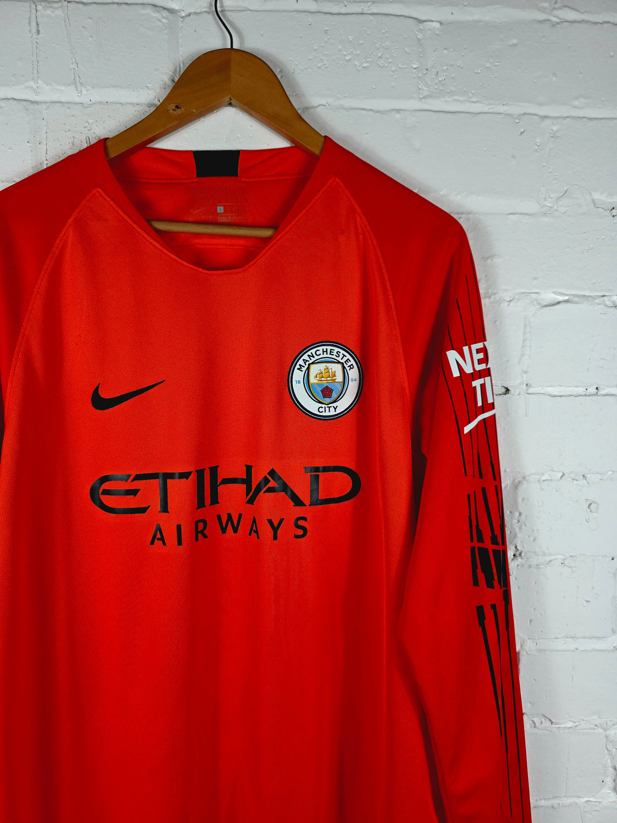 Nike Manchester City 2018/19 Long Sleeve Goalkeeper Shirt Large