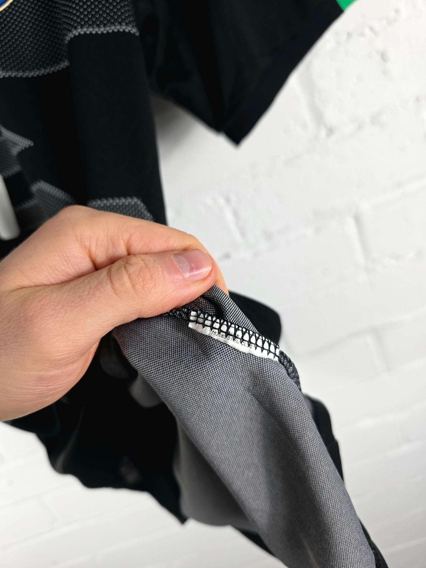 Puma Italy 2018/19 'Buffon 1' Goalkeeper Shirt Small