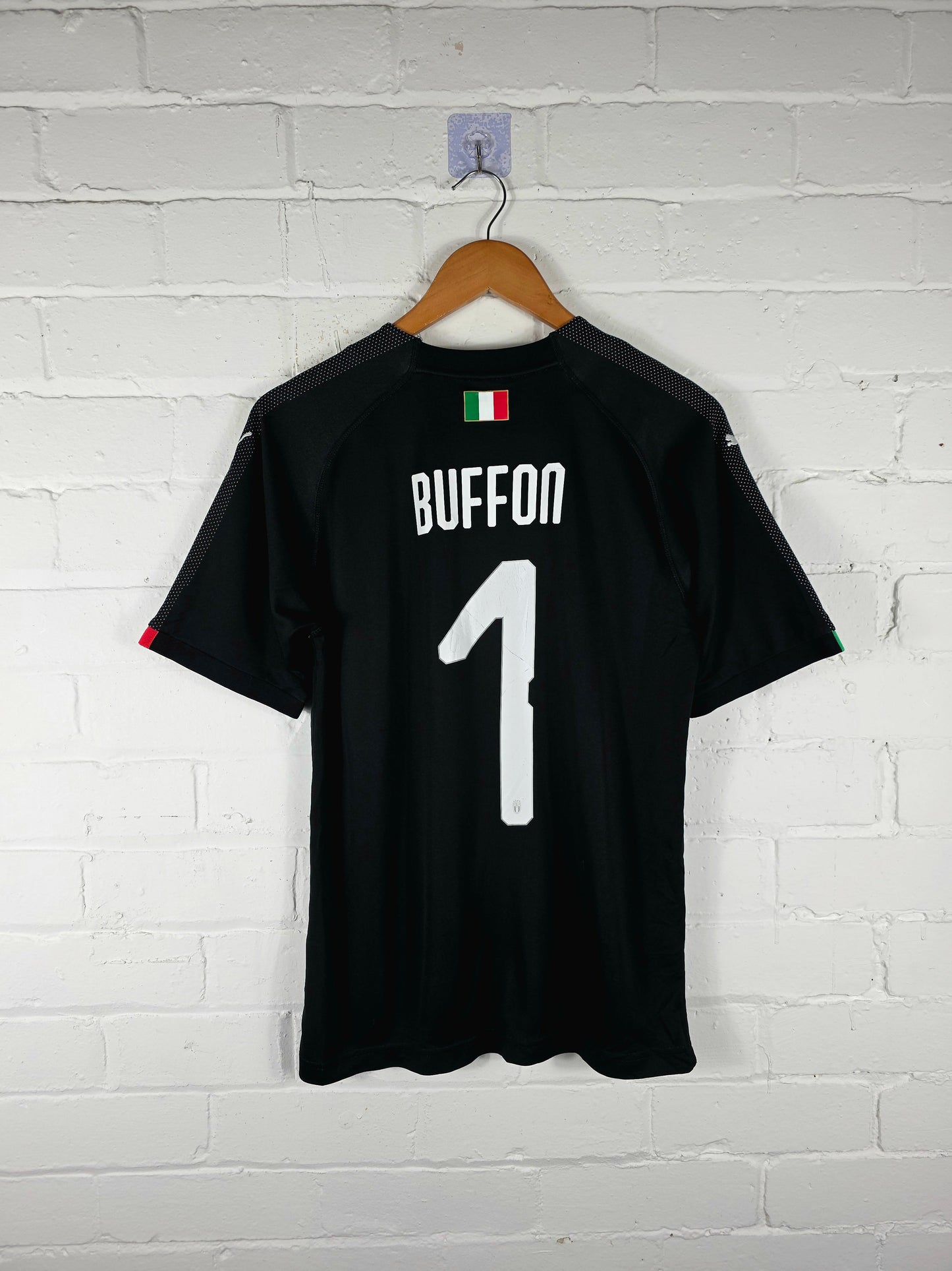 Puma Italy 2018/19 'Buffon 1' Goalkeeper Shirt Small