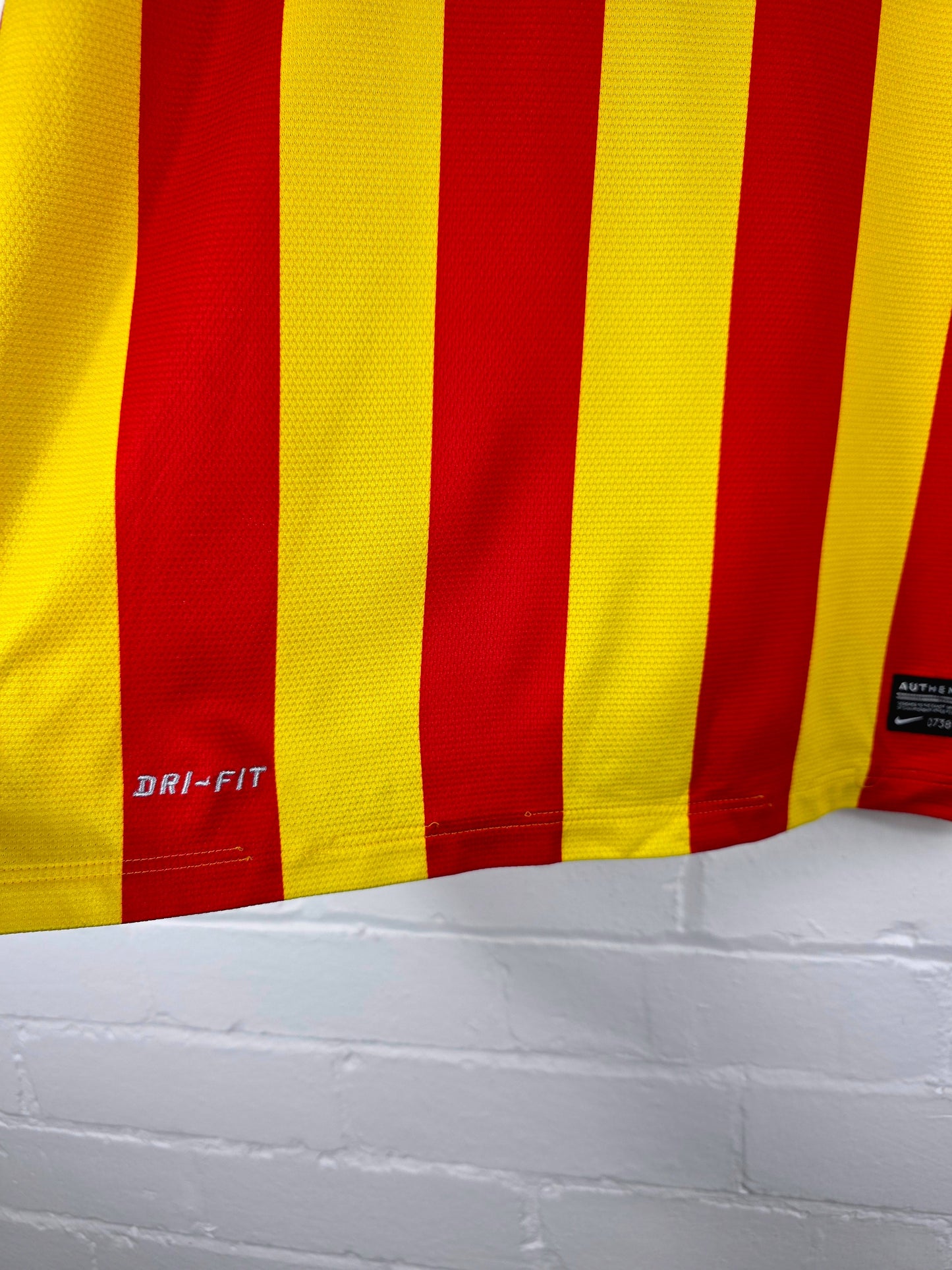 Nike Barcelona 2013/14 Away Shirt Medium