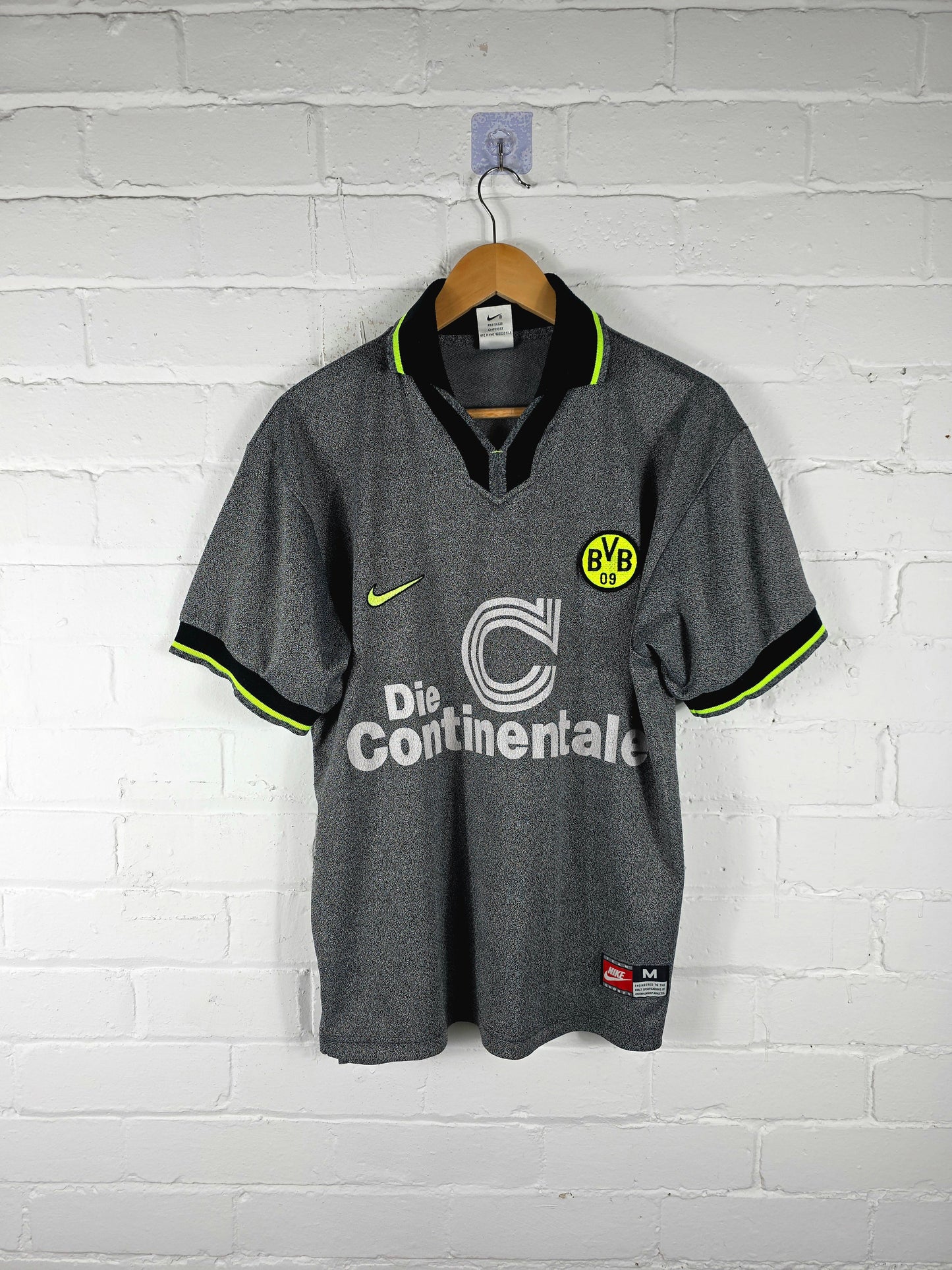 Nike Borussia Dortmund 1997/98 Away Shirt Medium
