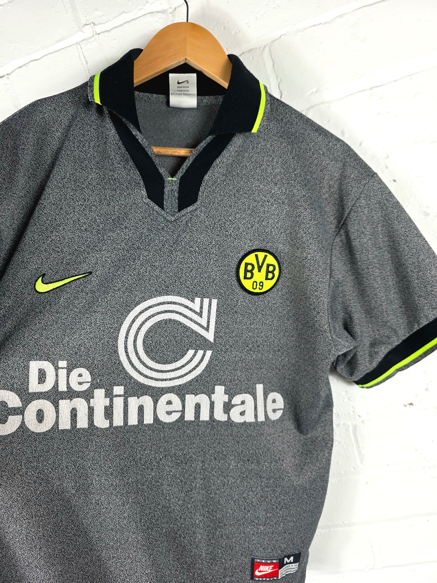 Nike Borussia Dortmund 1997/98 Away Shirt Medium