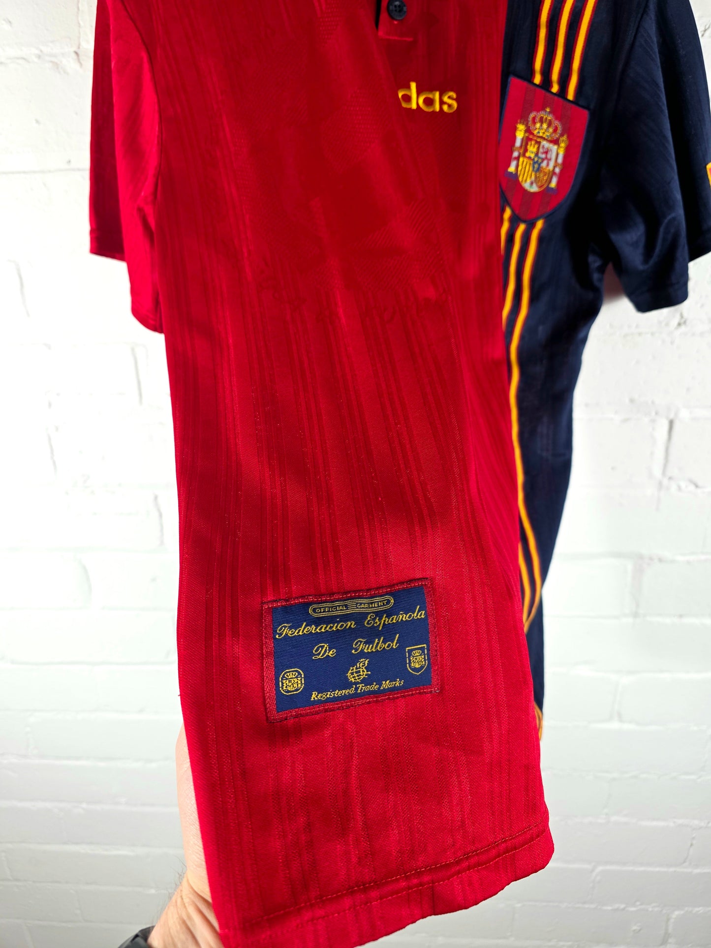 Adidas Spain 1996/98 Home Shirt Medium
