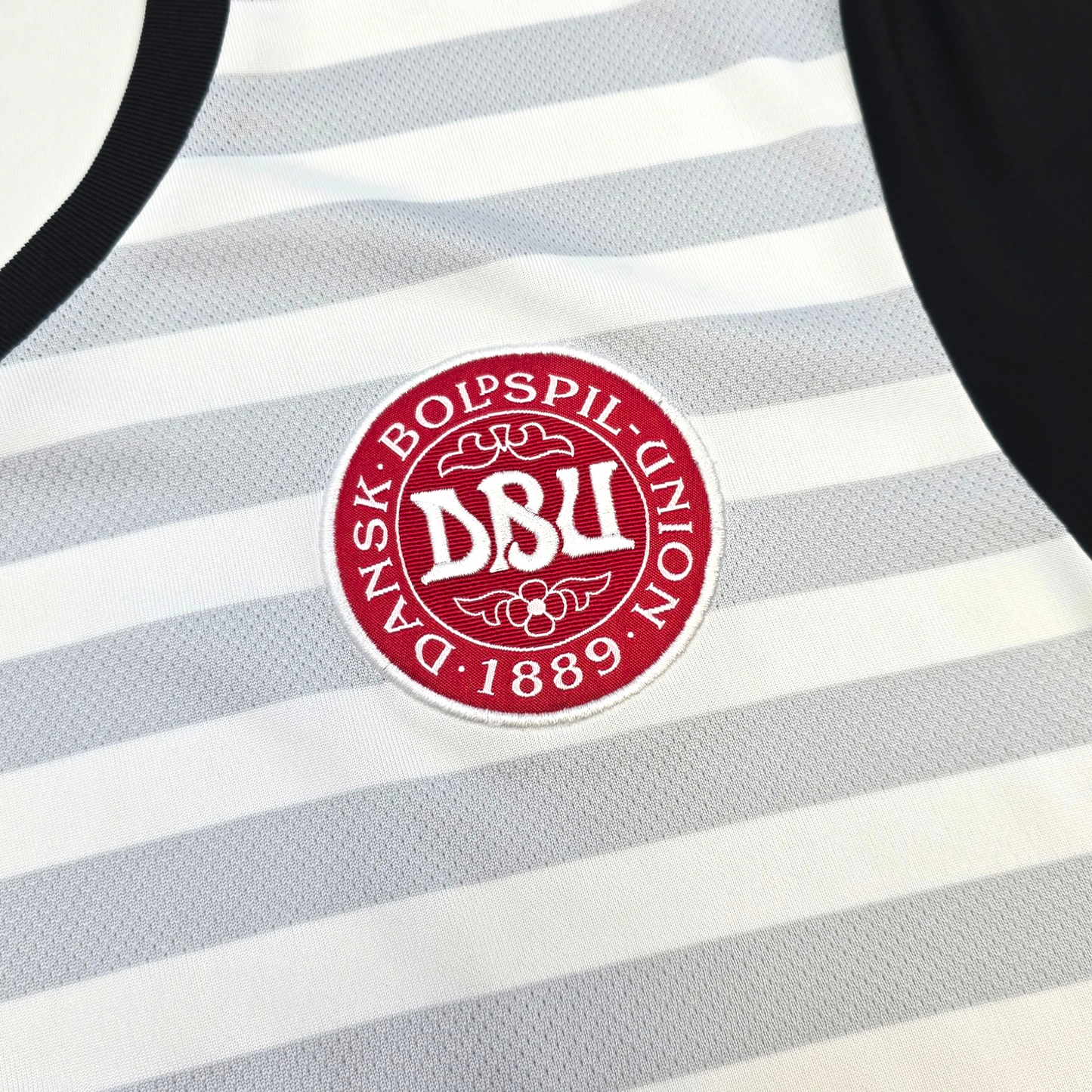 2016/17 Denmark Away Football Shirt (L) Adidas