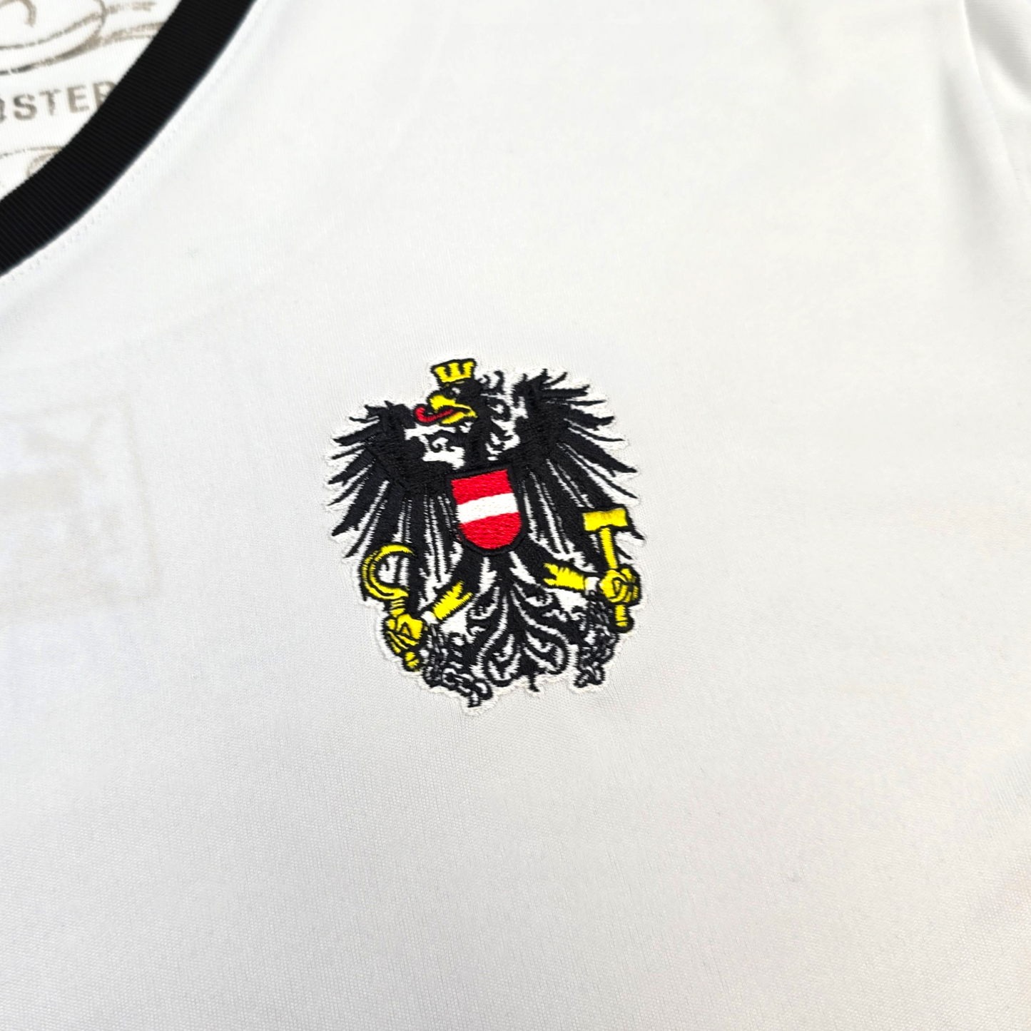 2016/17 Austria Away Football Shirt (L) Puma #8 Alaba