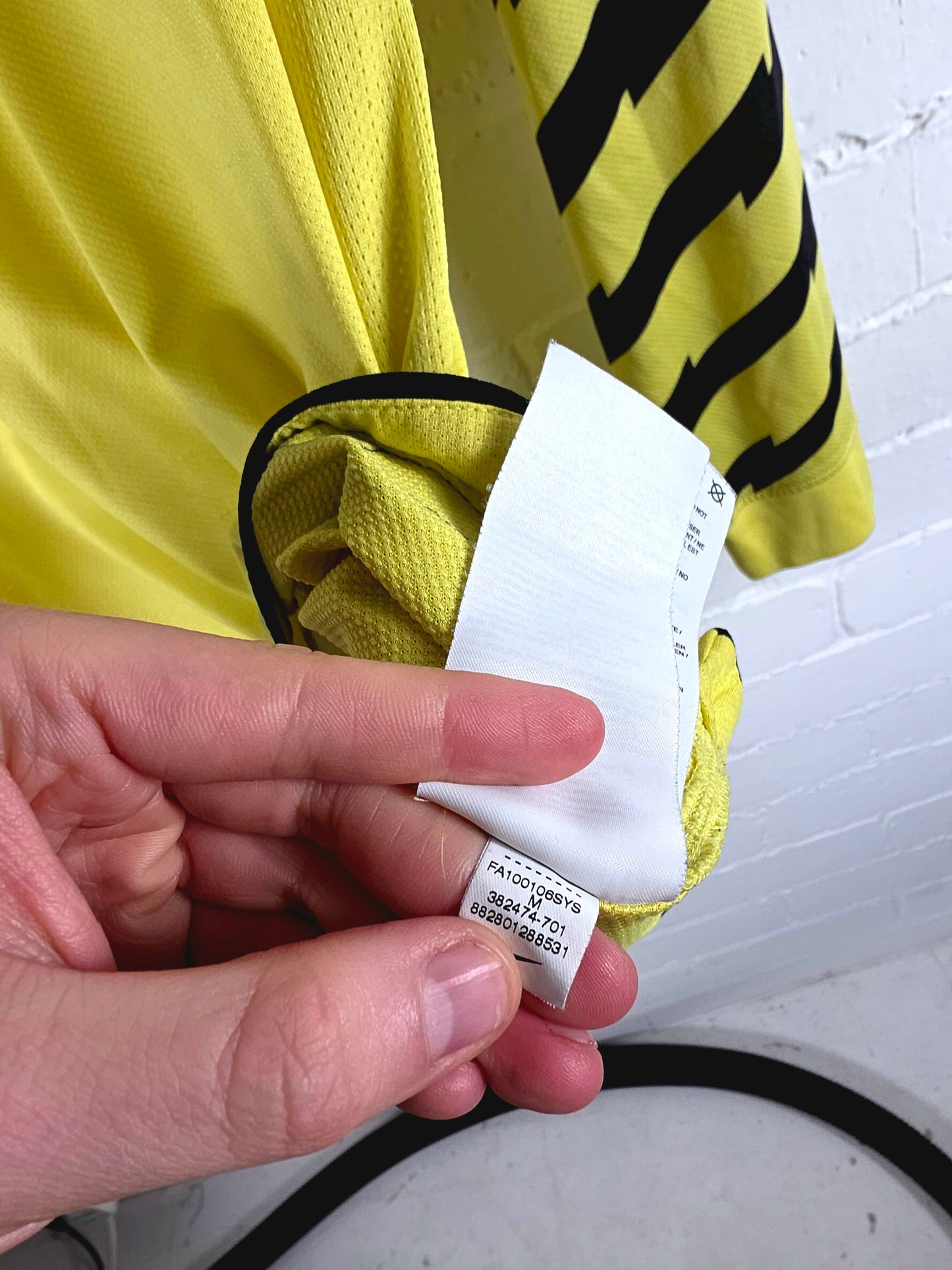 Nike Manchester United 2010/11 Long Sleeve Shirt Medium