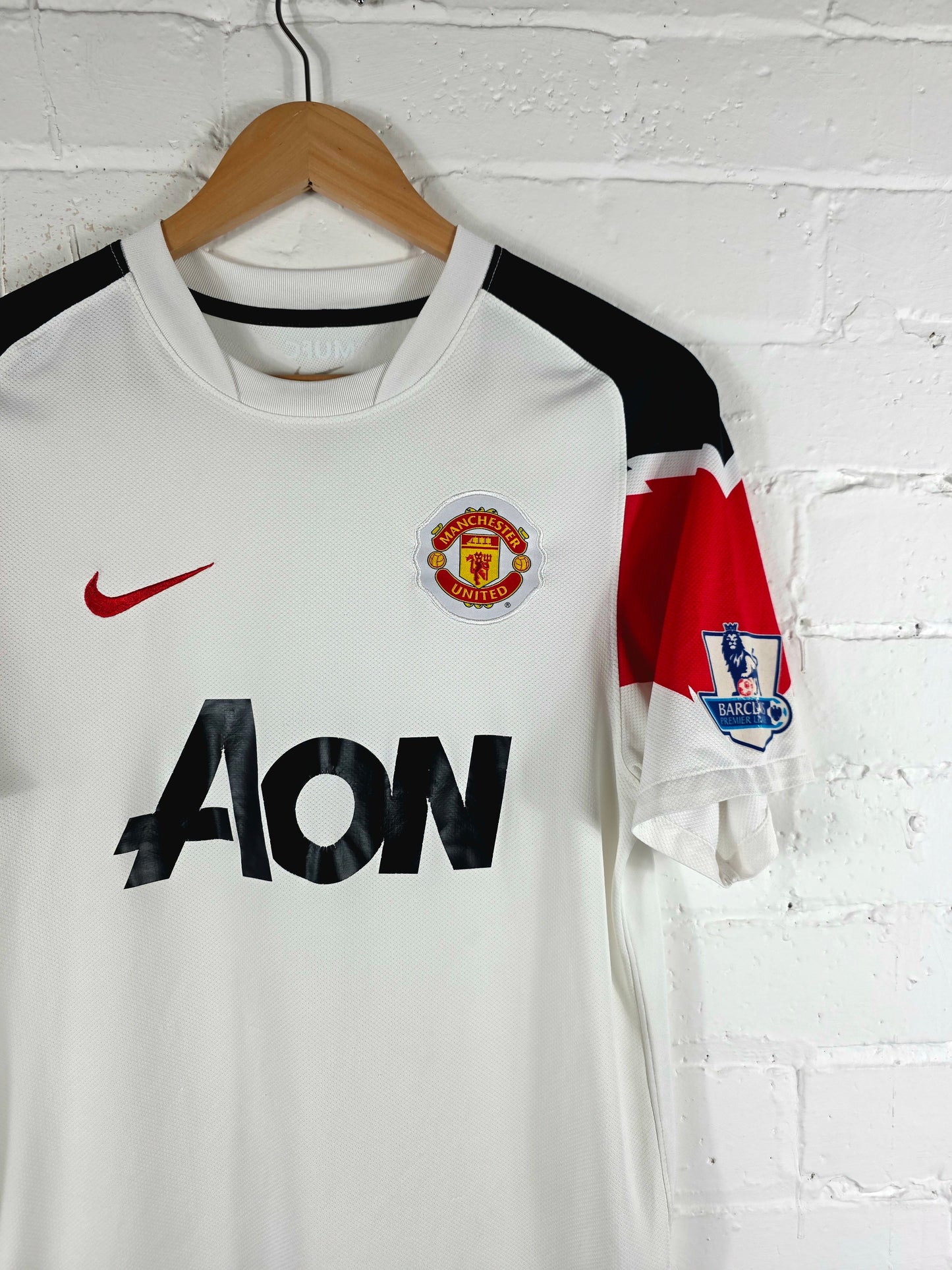 Nike Manchester United 2010/12 Away Shirt Small