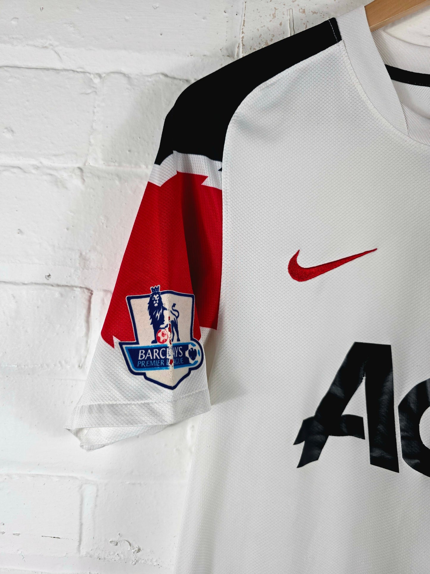 Nike Manchester United 2010/12 Away Shirt Small