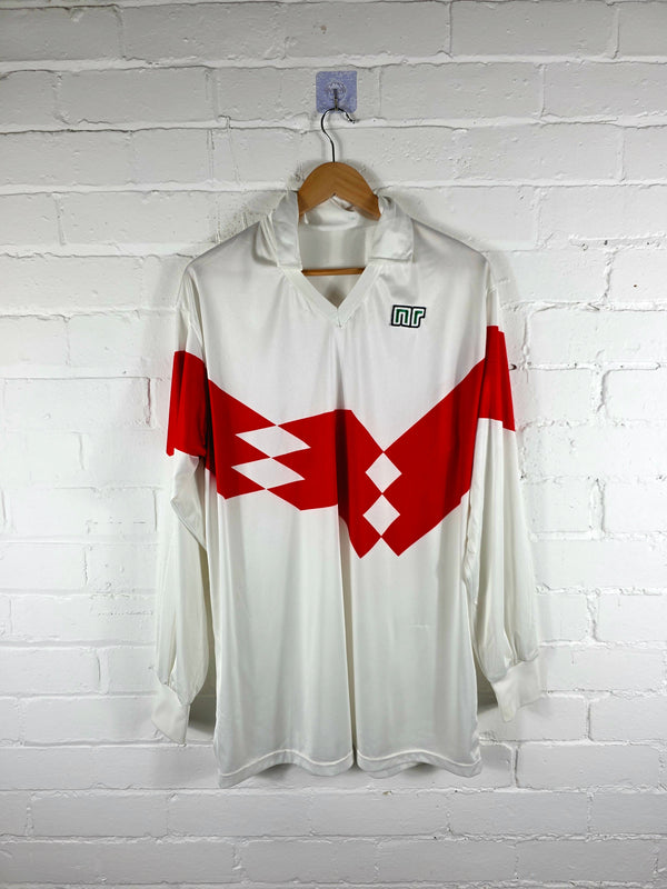 Ennerre Vintage 1990s Long Sleeve Vintage Template Football Shirt Large
