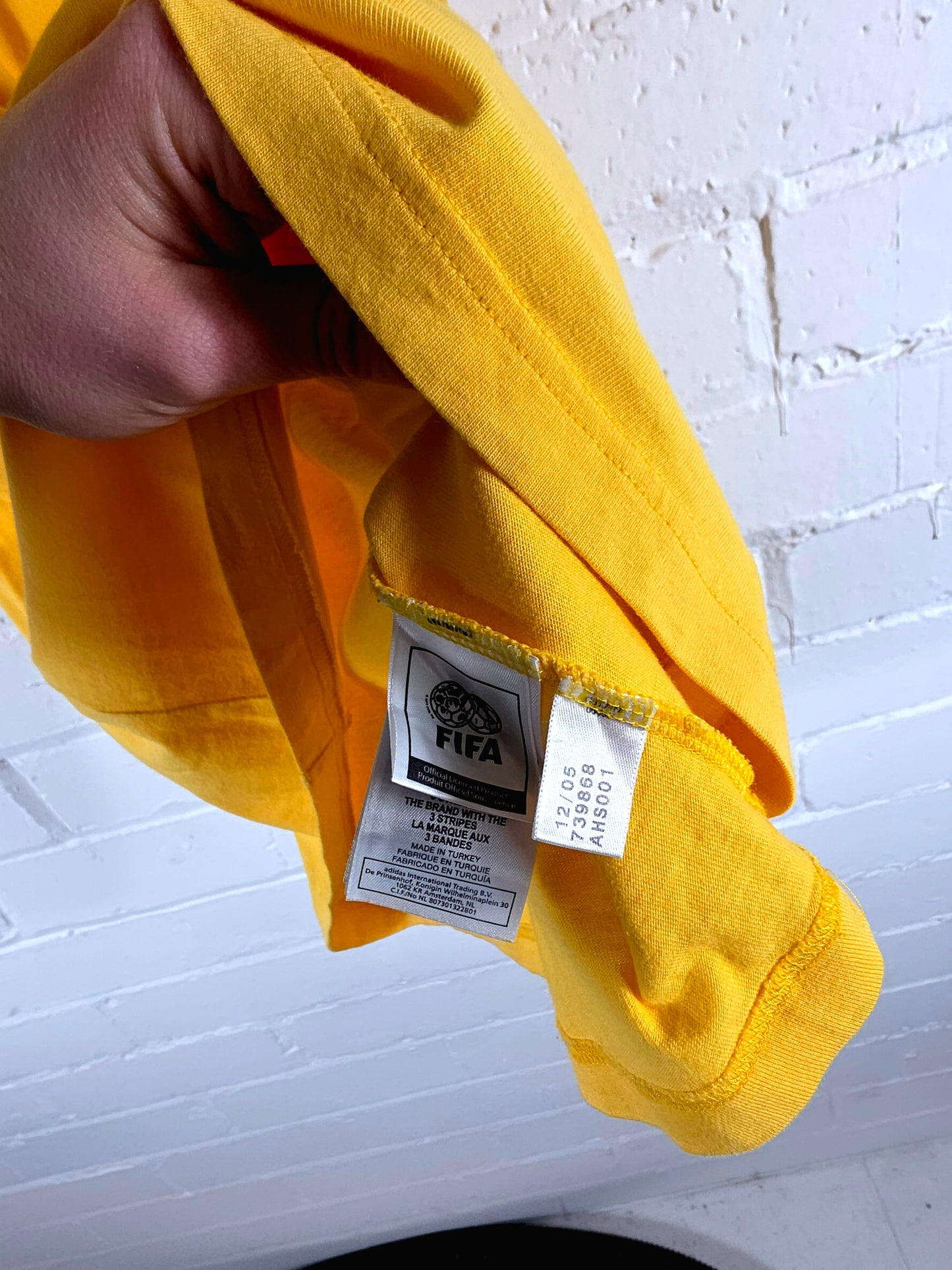 Adidas Originals Brazil 2005/06 T-Shirt Small