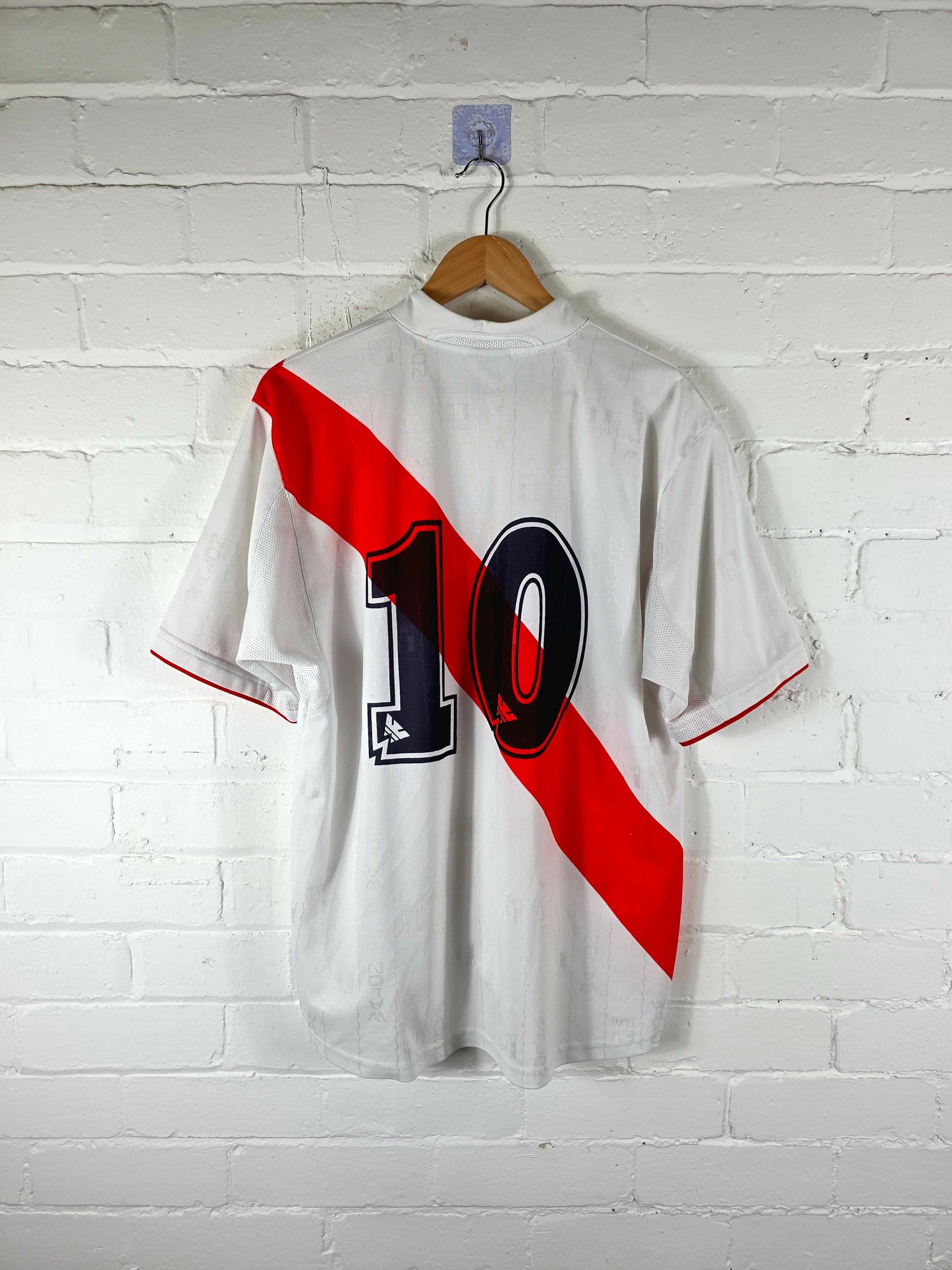 Walon Peru 2004/06 '10 (Palacios)' Home Shirt Large